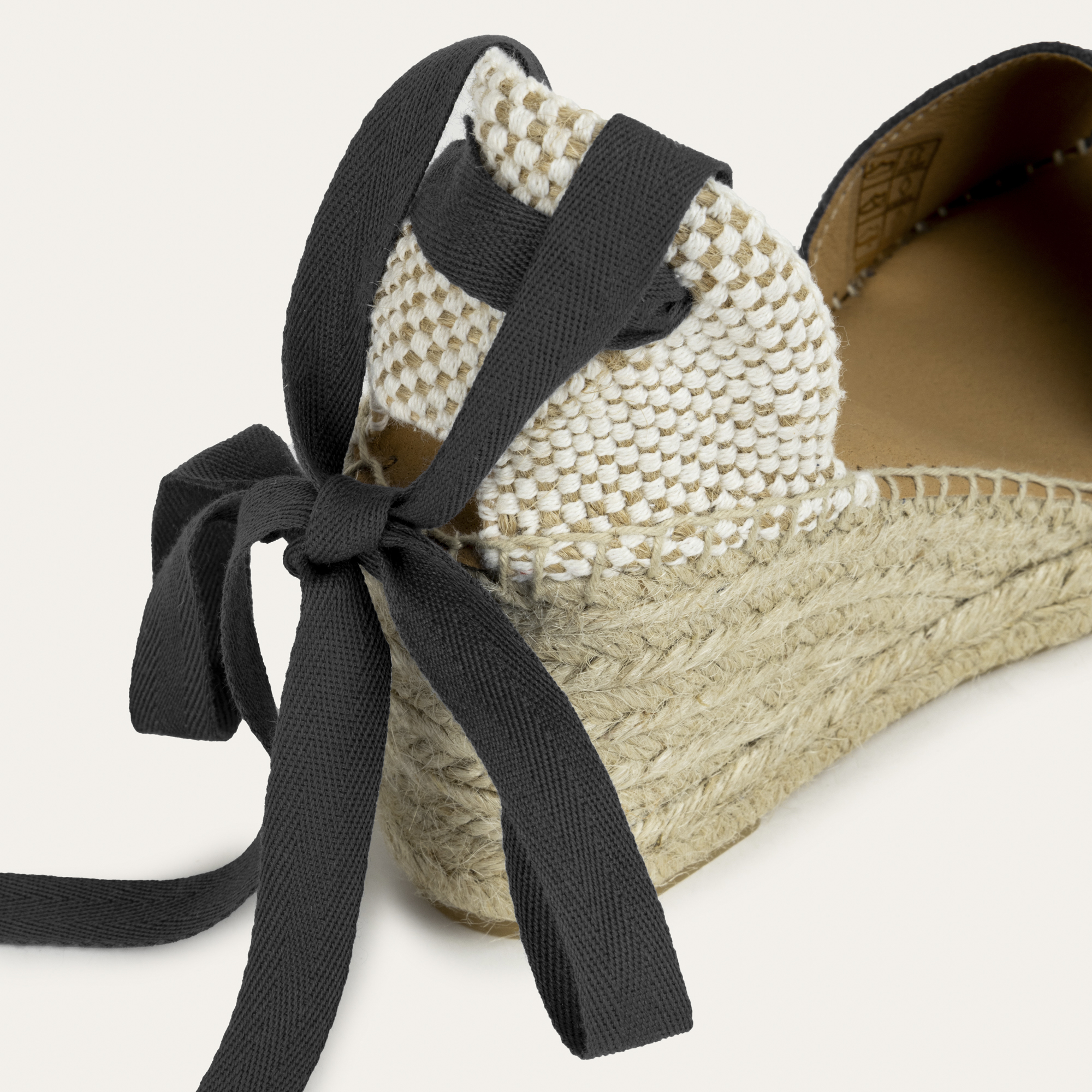 SÜET DOLGU TOPUKLU AYAKKABI