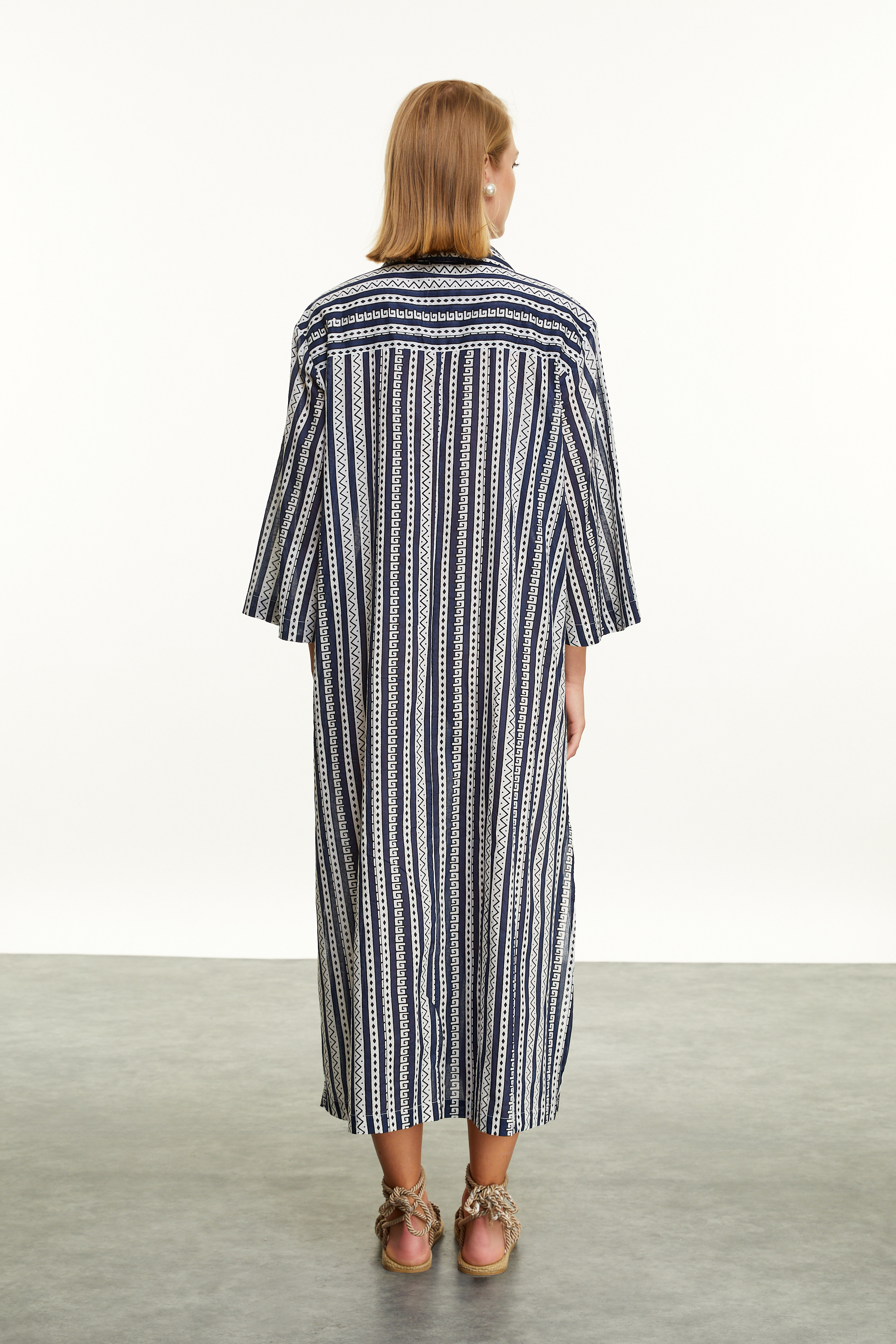 ETNİK BASKILI UZUN GÖMLEK ELBİSE