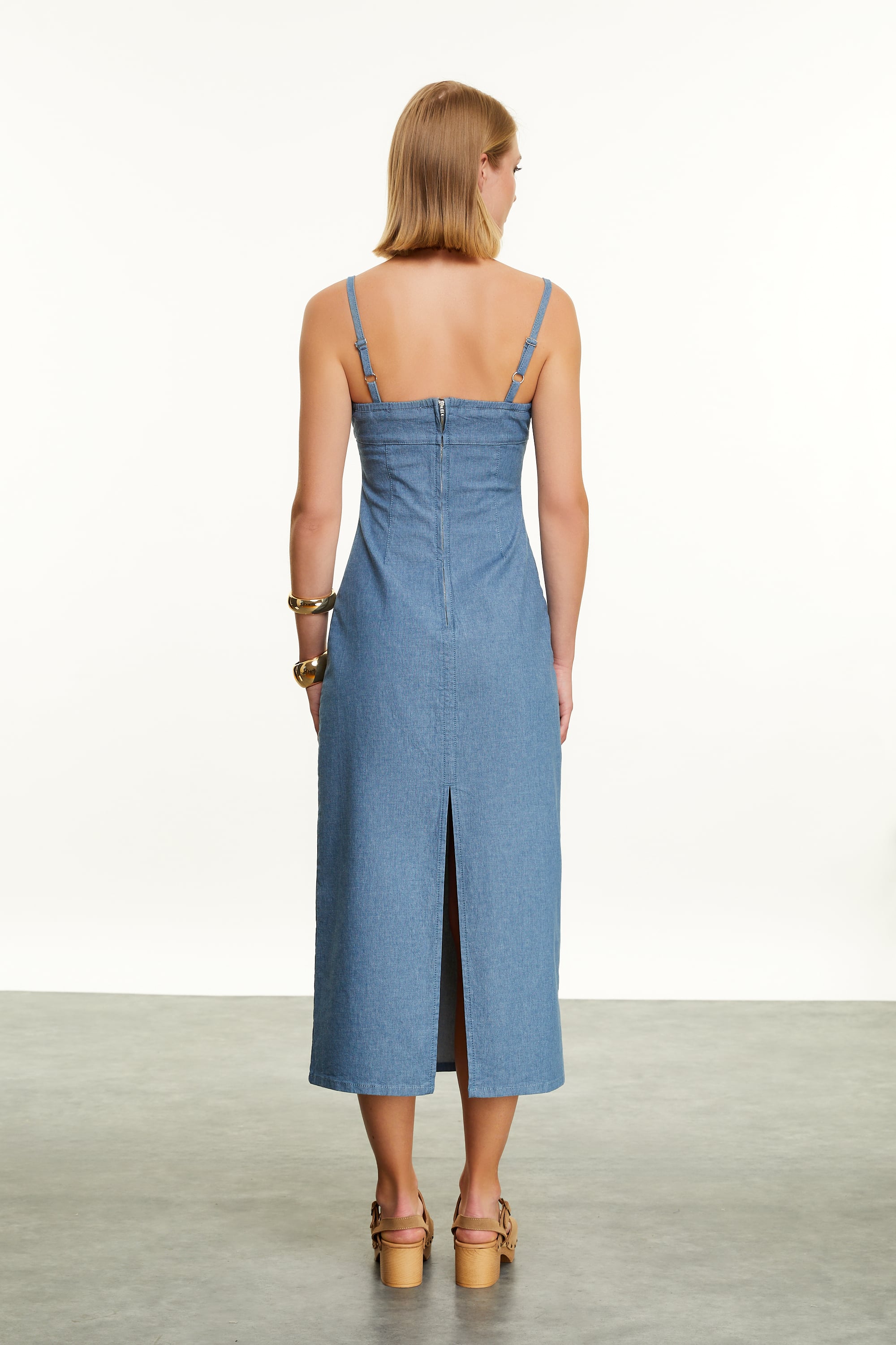 ASKILI DAR MİDİ ELBİSE