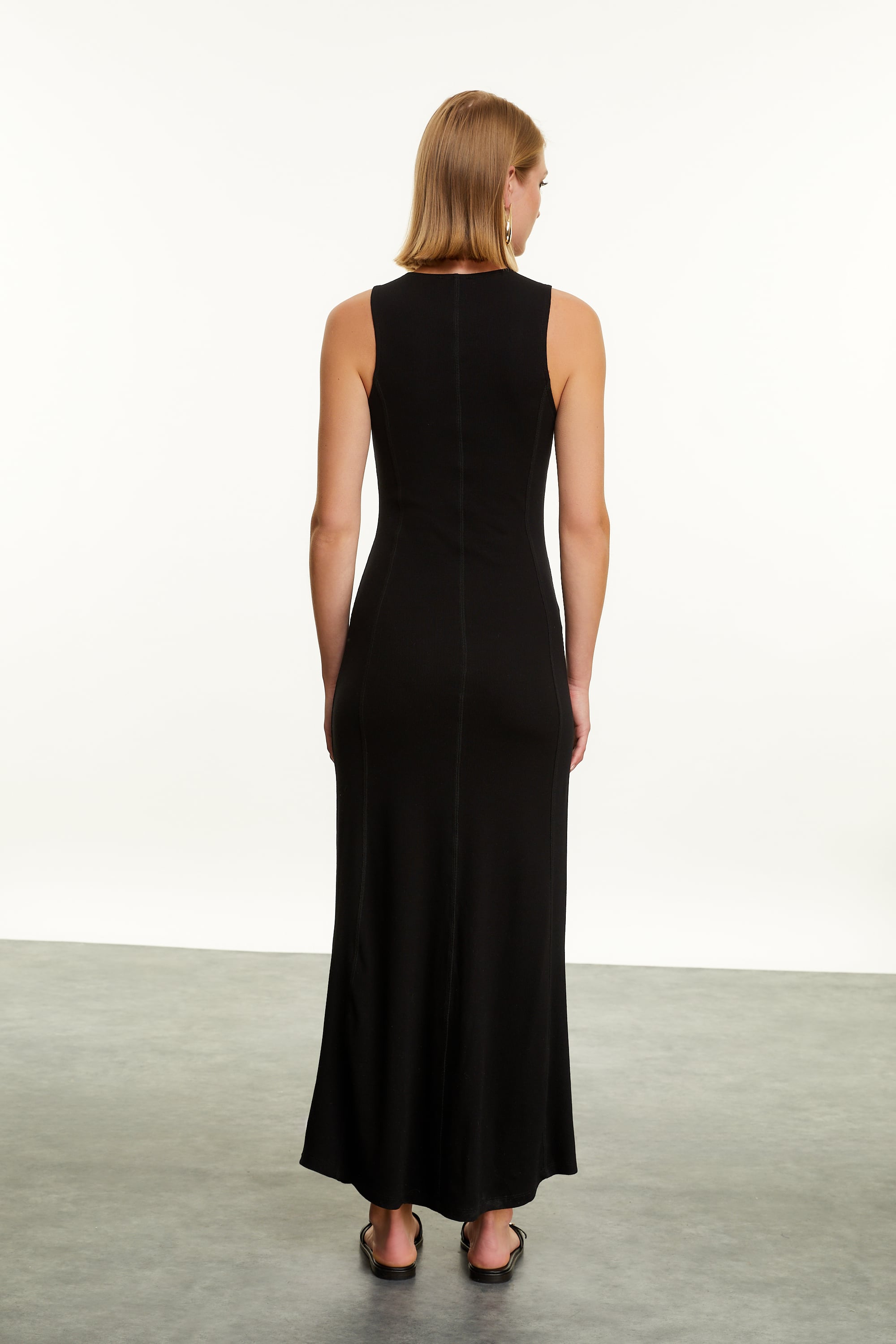 PAMUKLU HALTER YAKA UZUN ELBİSE