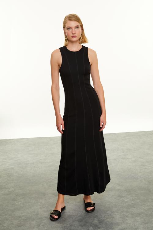  PAMUKLU HALTER YAKA UZUN ELBİSE