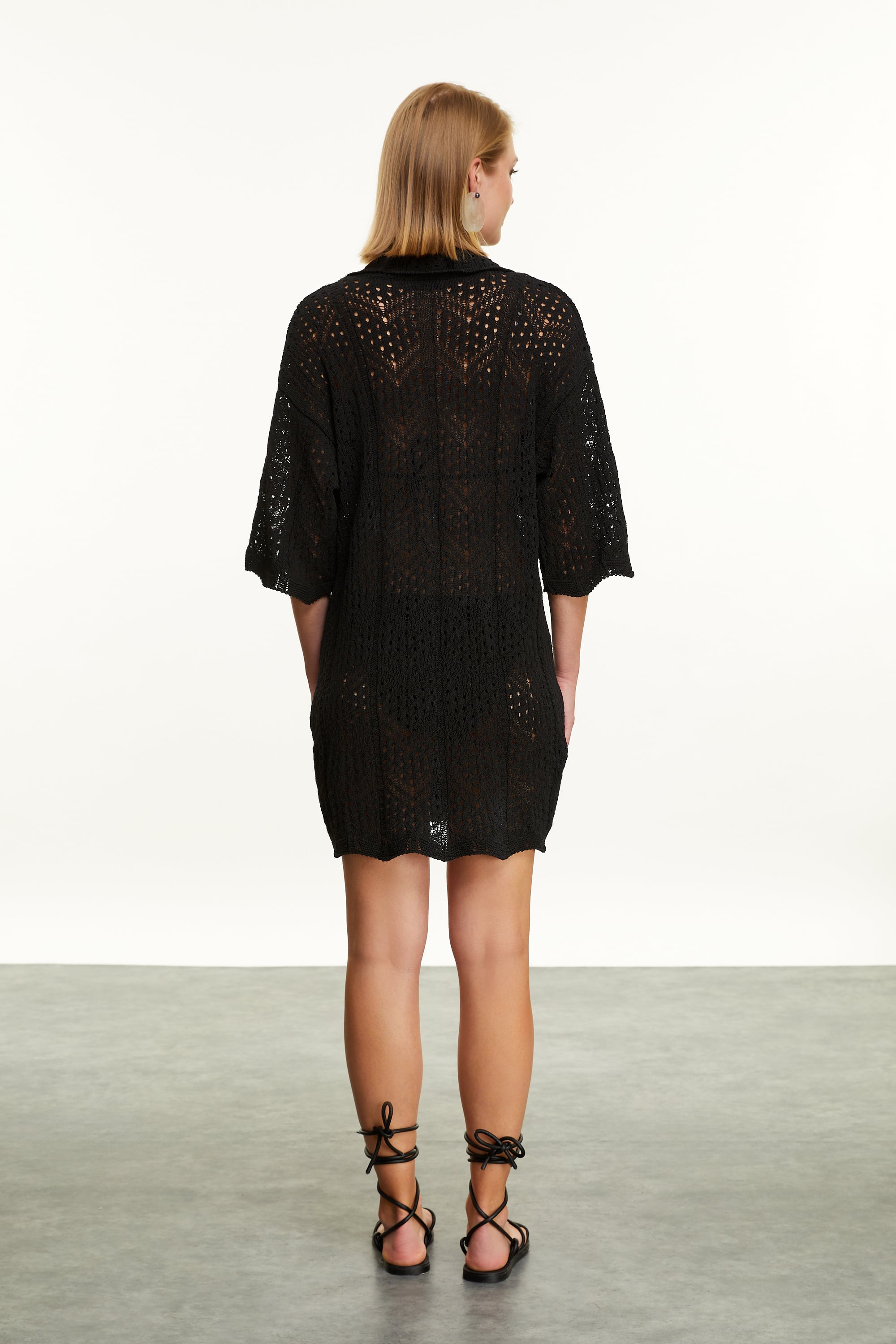 AJURLU DÜĞMELİ TRİKO HIRKA