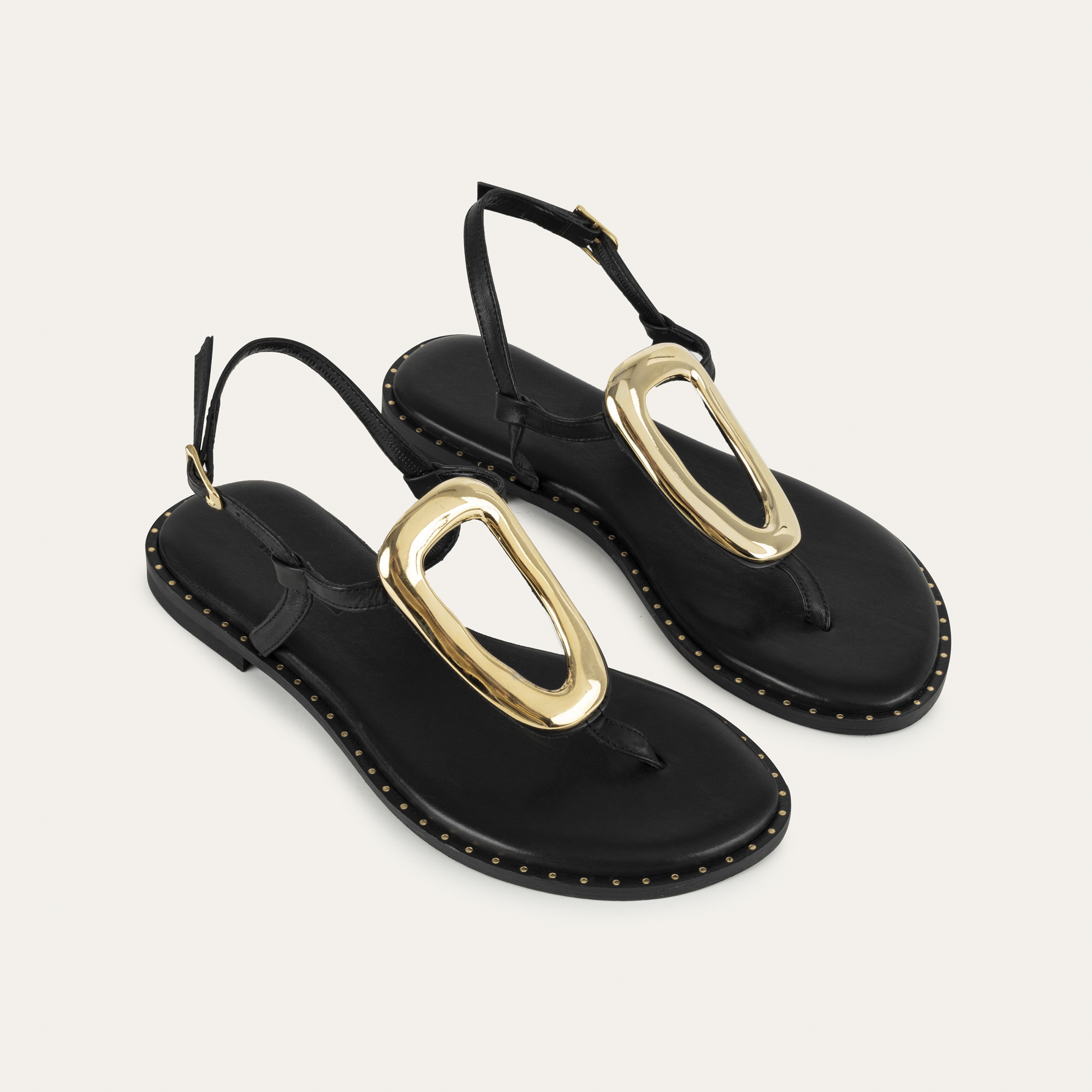 HAKİKİ DERİ TOKALI PARMAK ARASI SANDALET