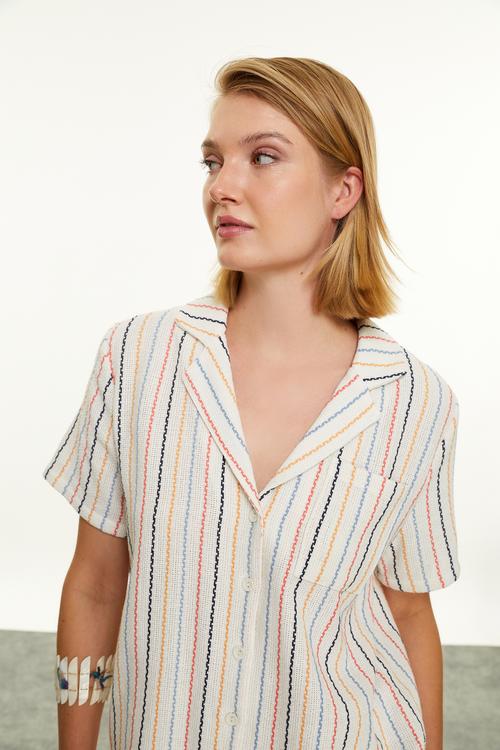  ÇİZGİLİ SMART GÖMLEK