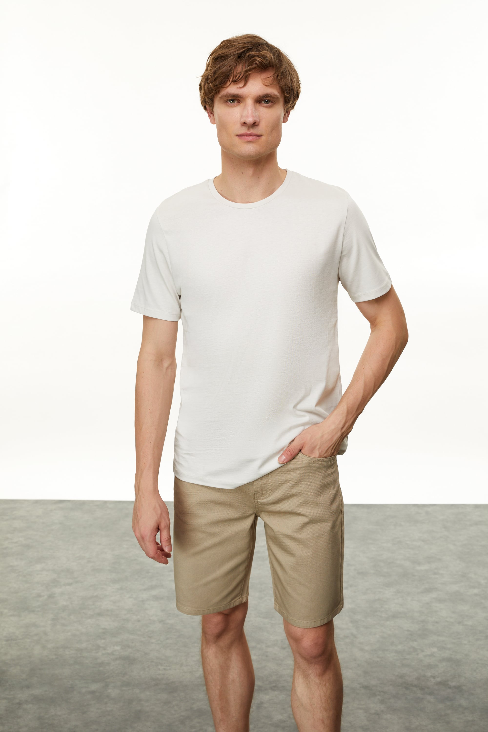 BİSİKLET YAKA KISA KOLLU T-SHIRT