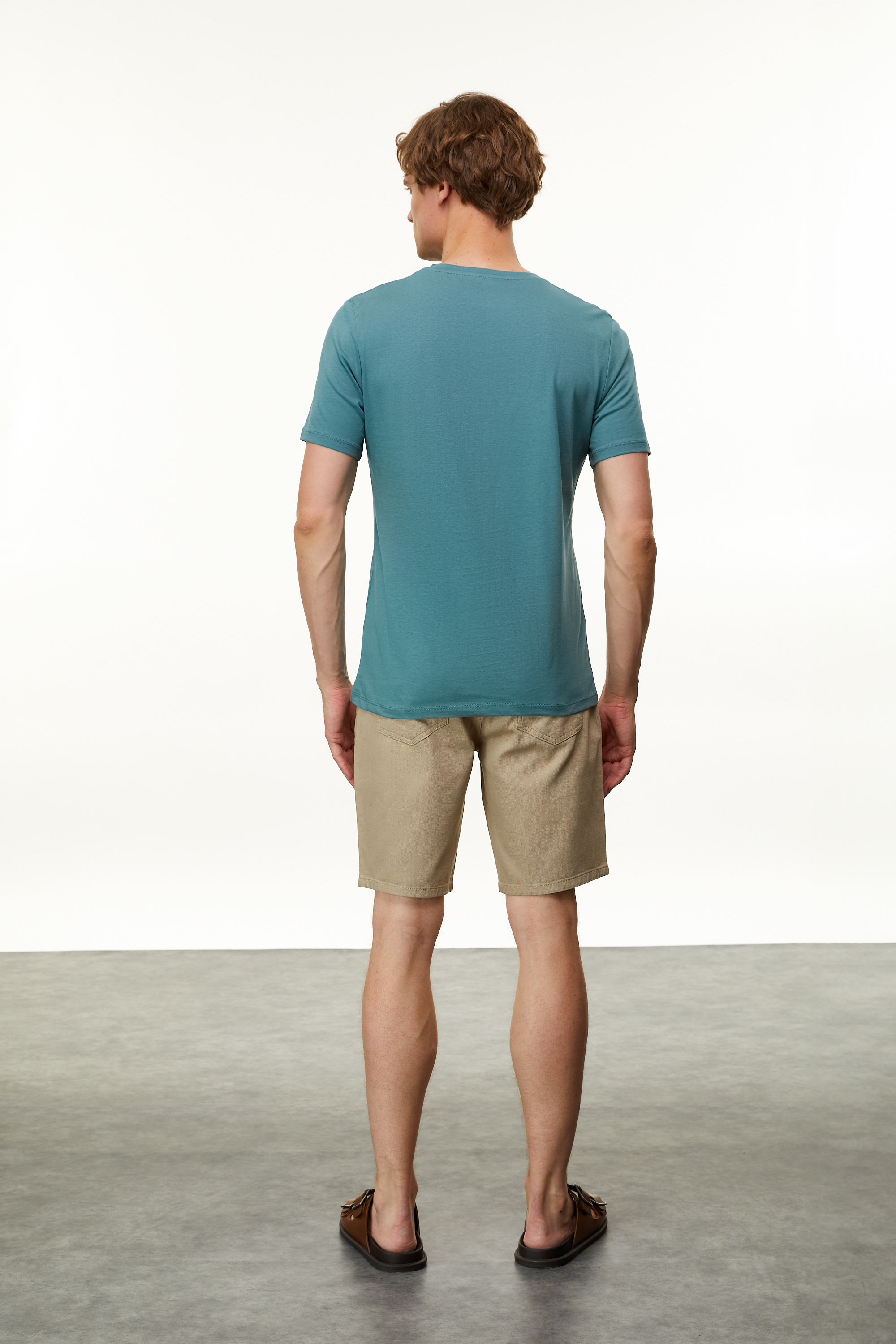 BİSİKLET YAKA KISA KOLLU T-SHIRT