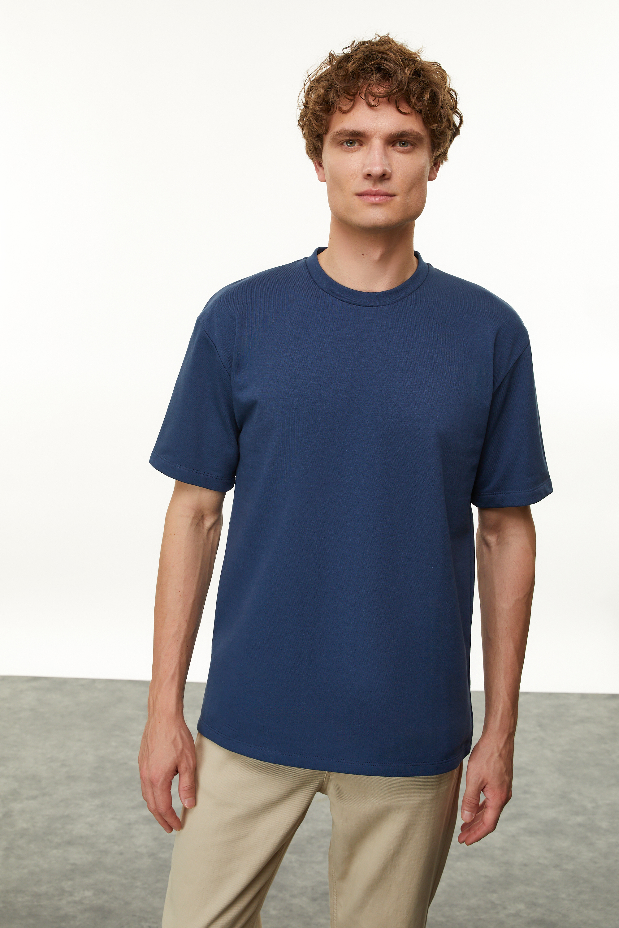 KISA KOLLU OVERSIZE SWEATSHIRT