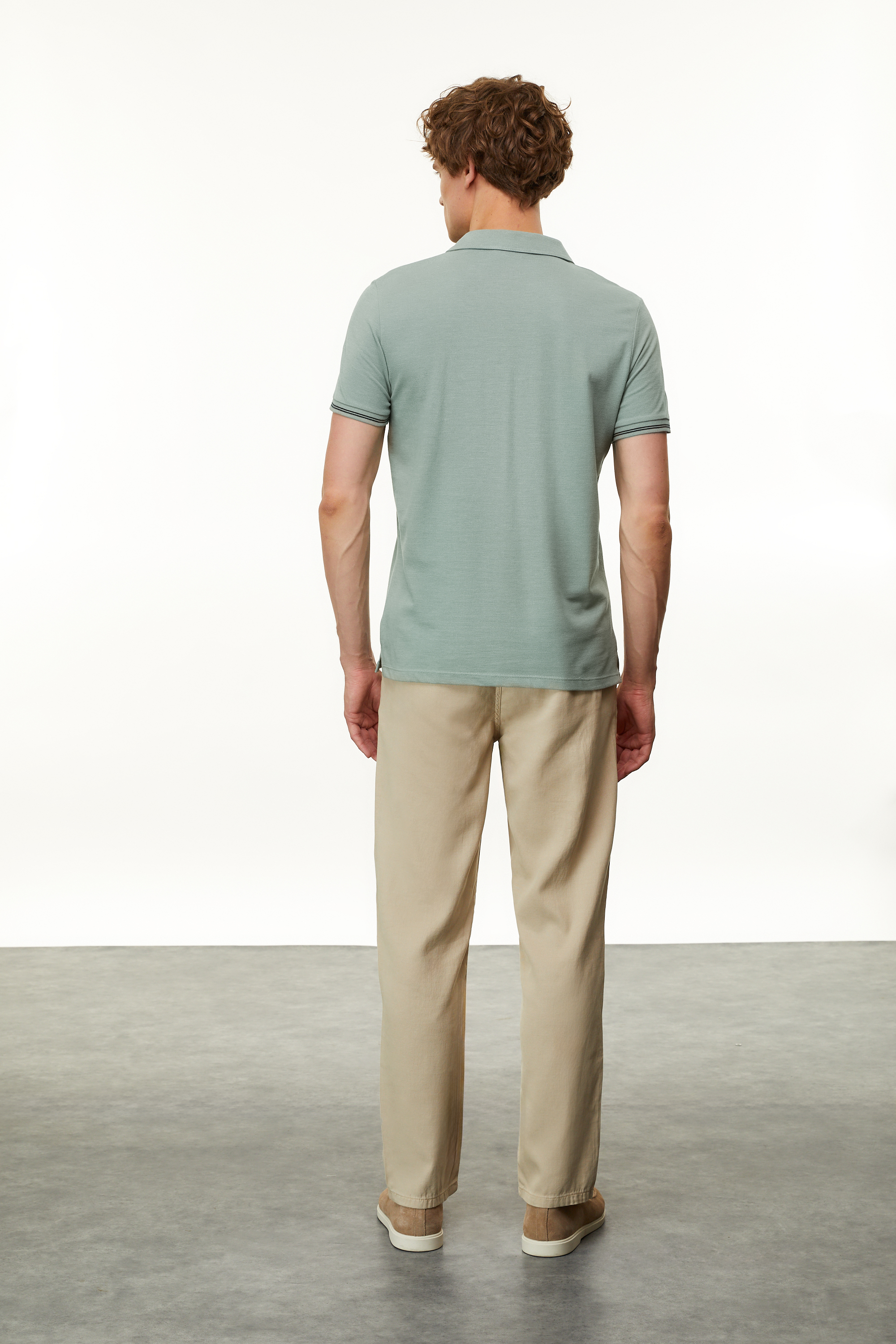 NAKIŞLI POLO YAKA KISA KOLLU T-SHIRT