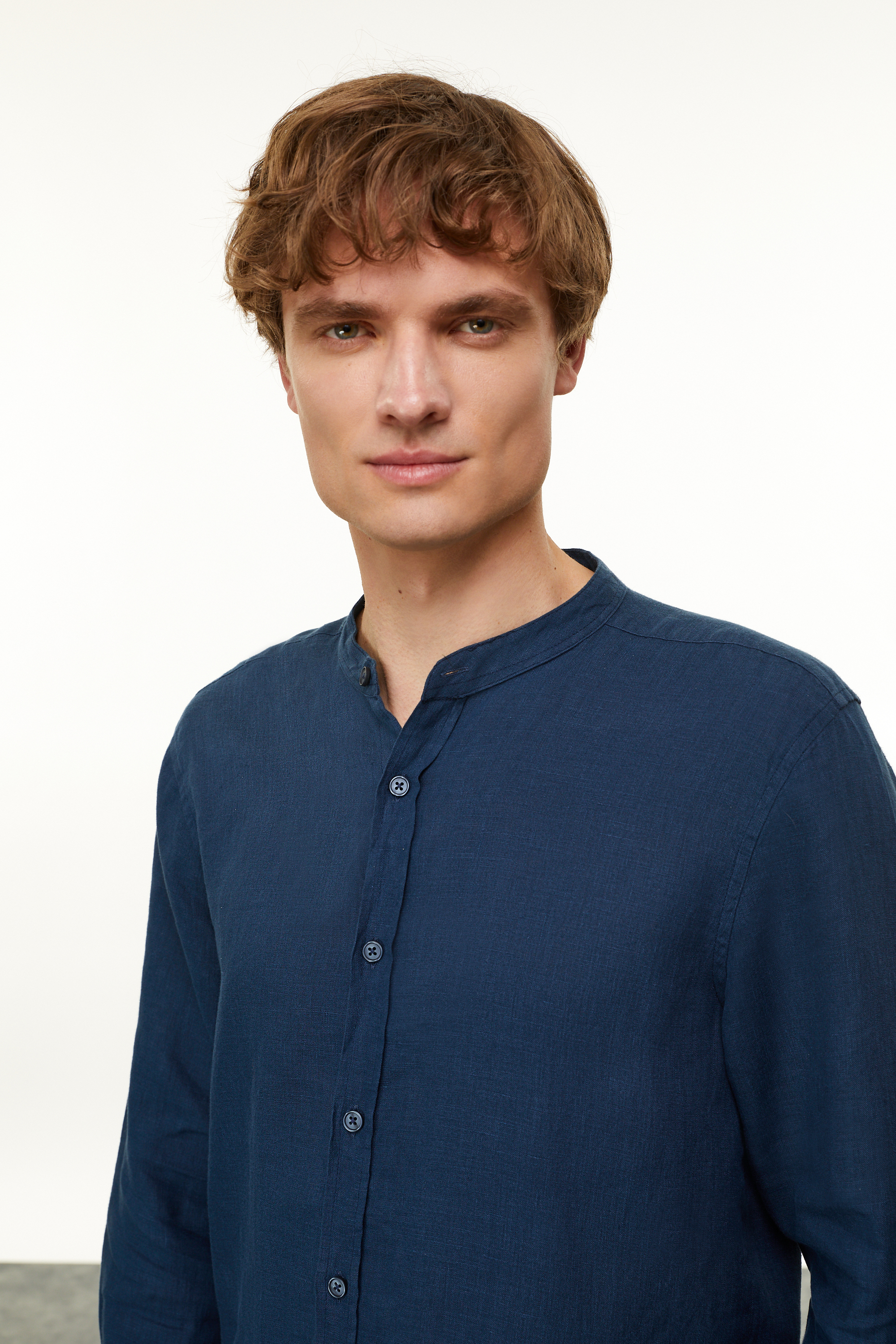 HAKİM YAKA REGULAR FIT KETEN GÖMLEK