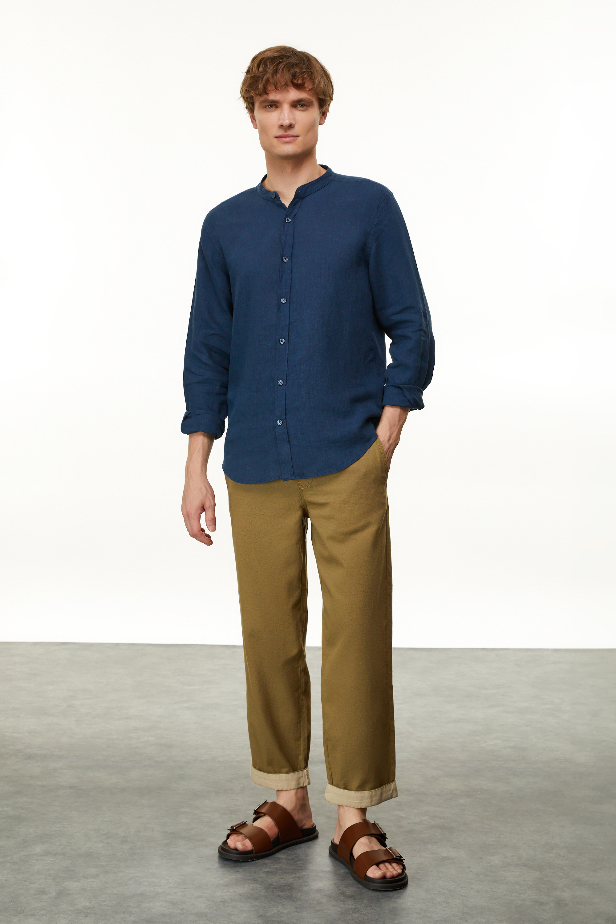 HAKİM YAKA REGULAR FIT KETEN GÖMLEK