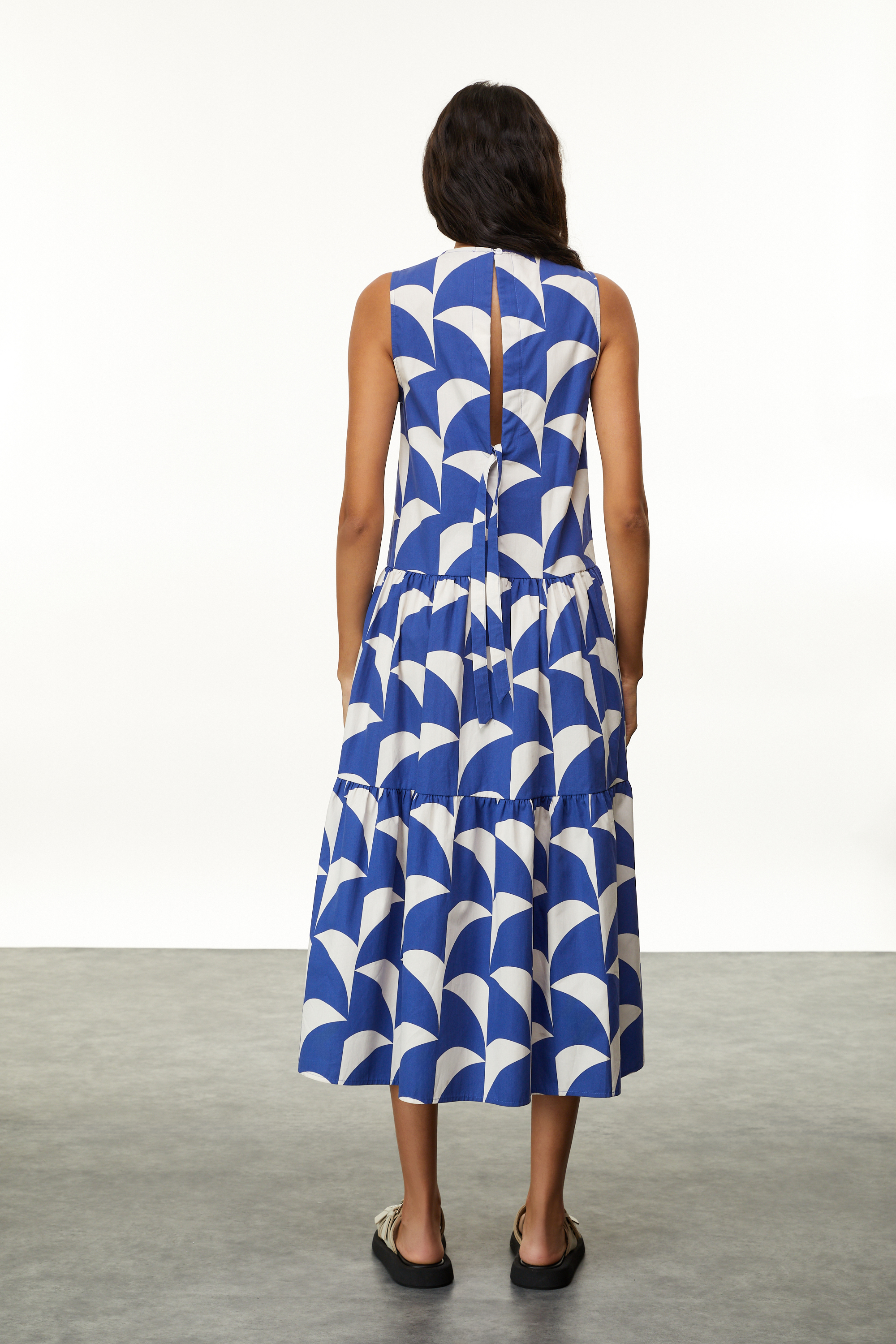 MARİN BASKILI KOLSUZ UZUN ELBİSE