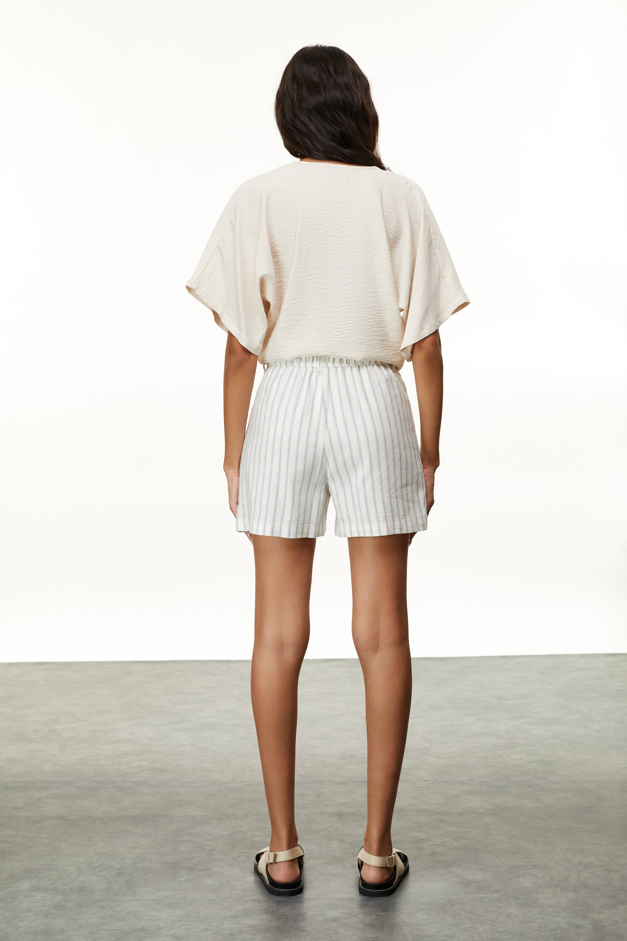 BAĞLAMA DETAYLI SMART CROP GÖMLEK