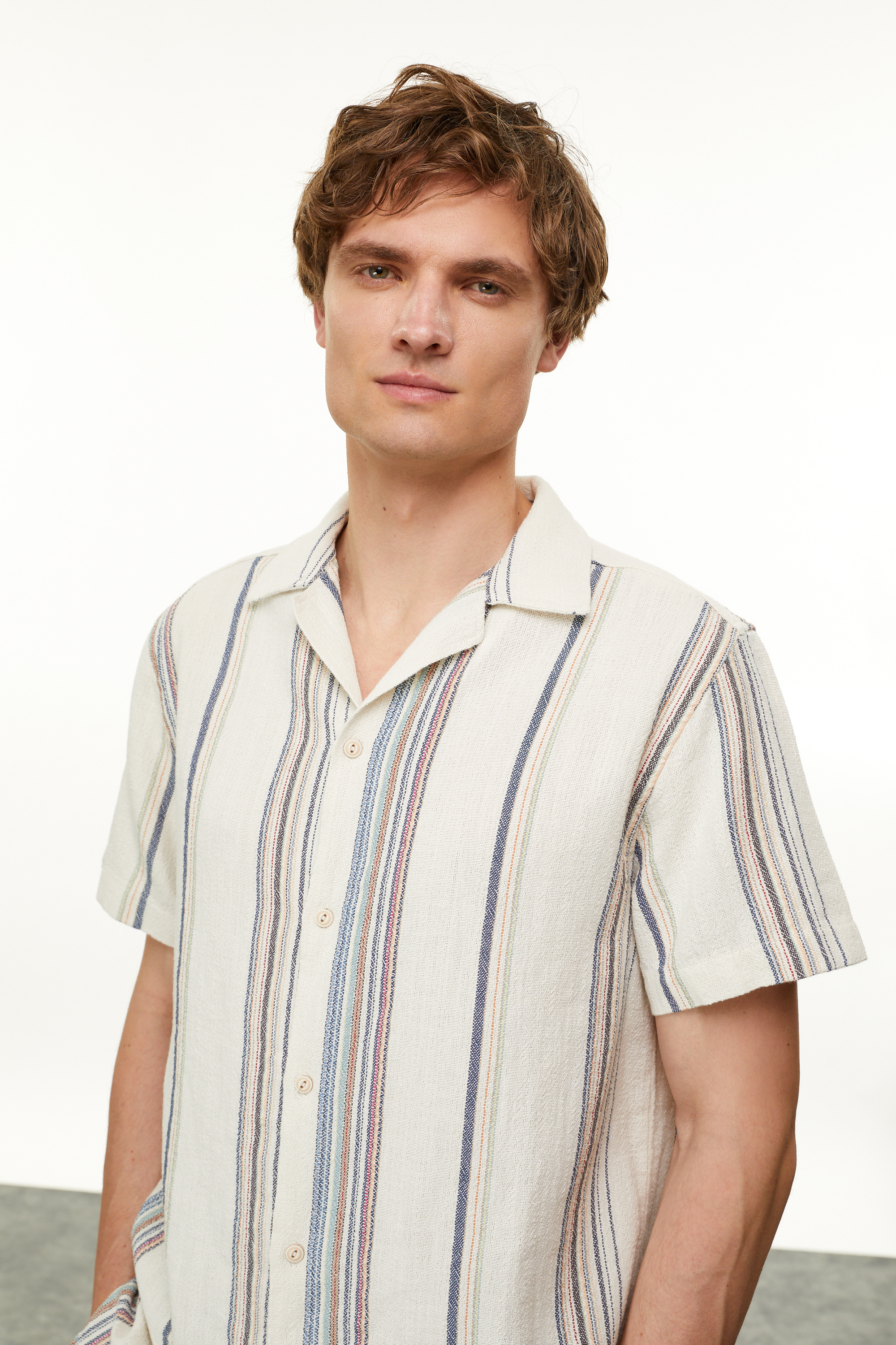 ÇİZGİLİ REGULAR FIT KISA KOLLU GÖMLEK