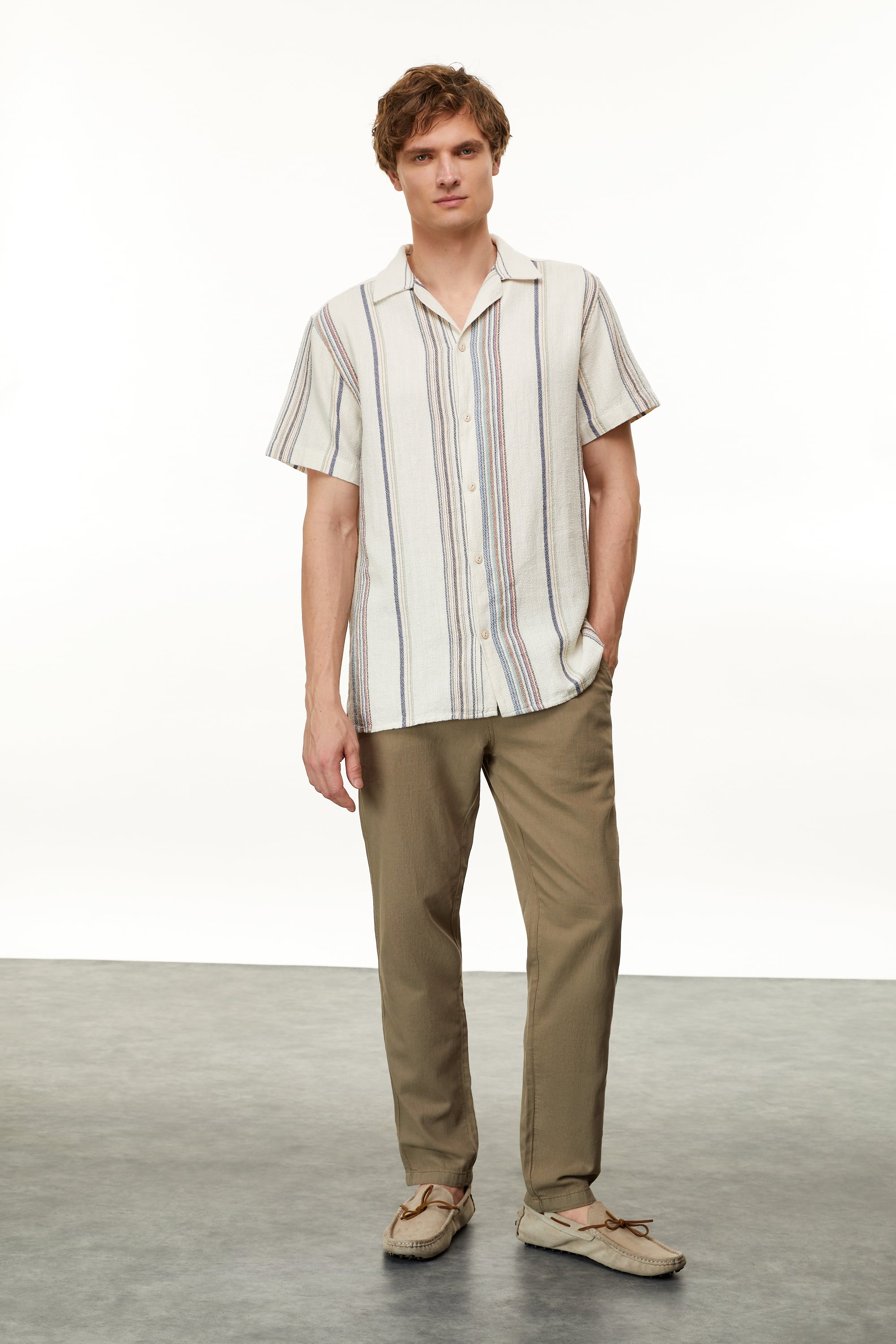 ÇİZGİLİ REGULAR FIT KISA KOLLU GÖMLEK