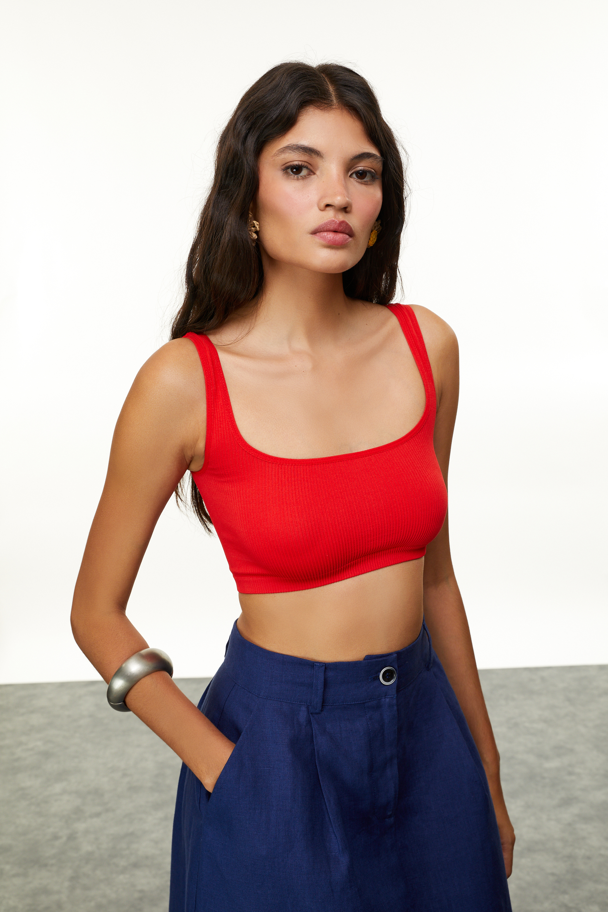 AÇIK YAKA CROP ATLET