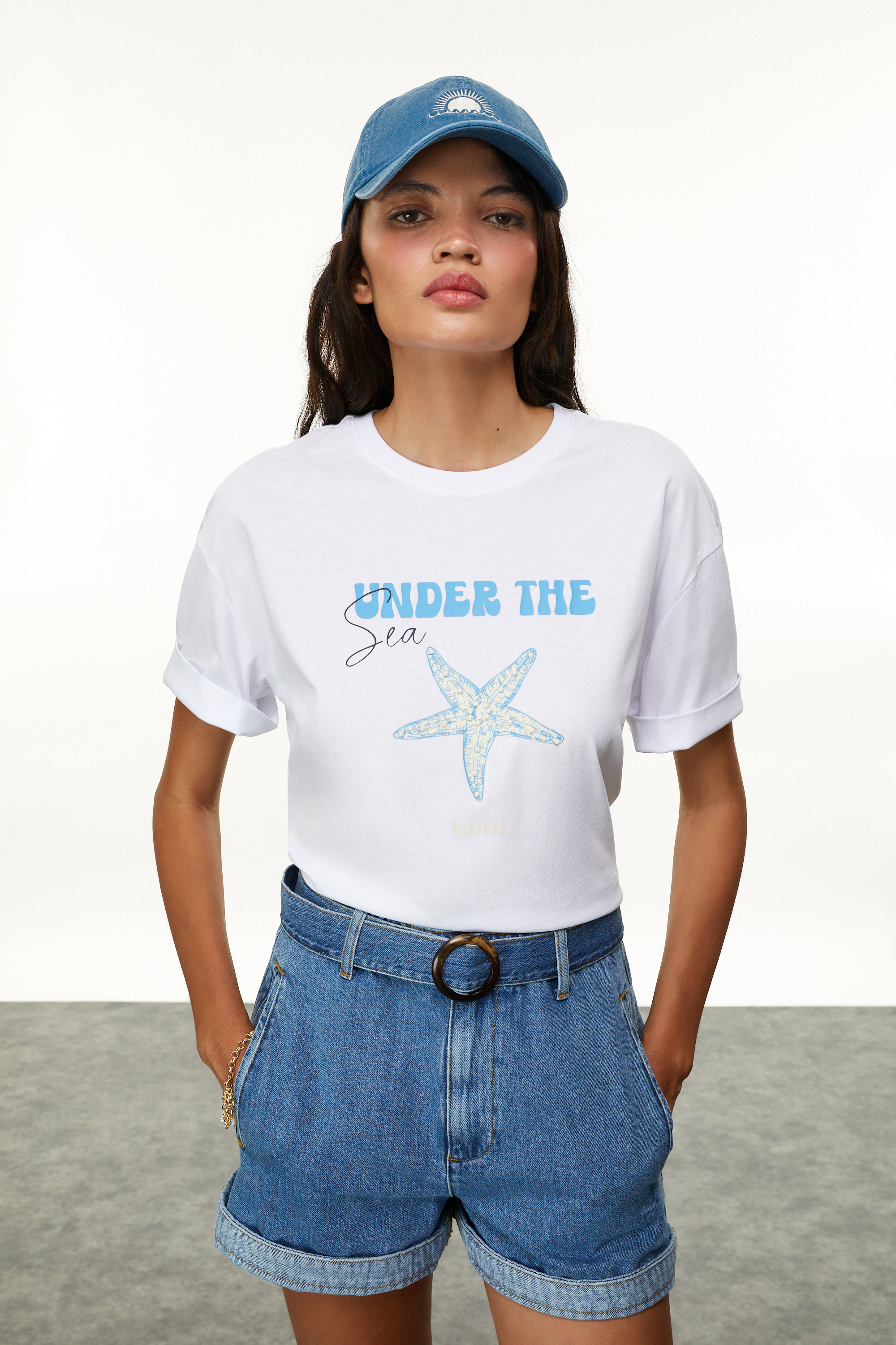 KEMER DETAYLI MİNİ JEAN ŞORT