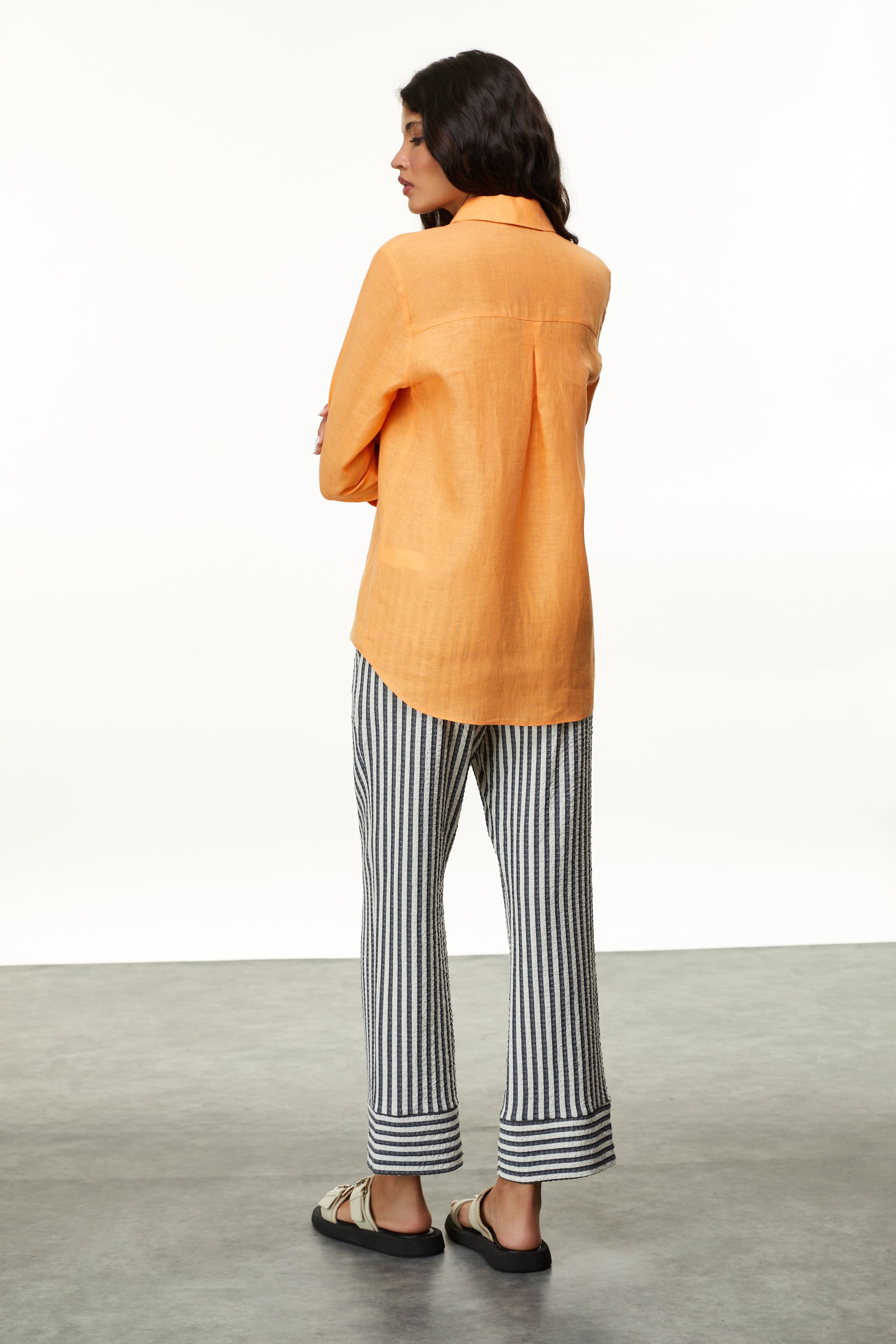 REGULAR FIT KETEN GÖMLEK