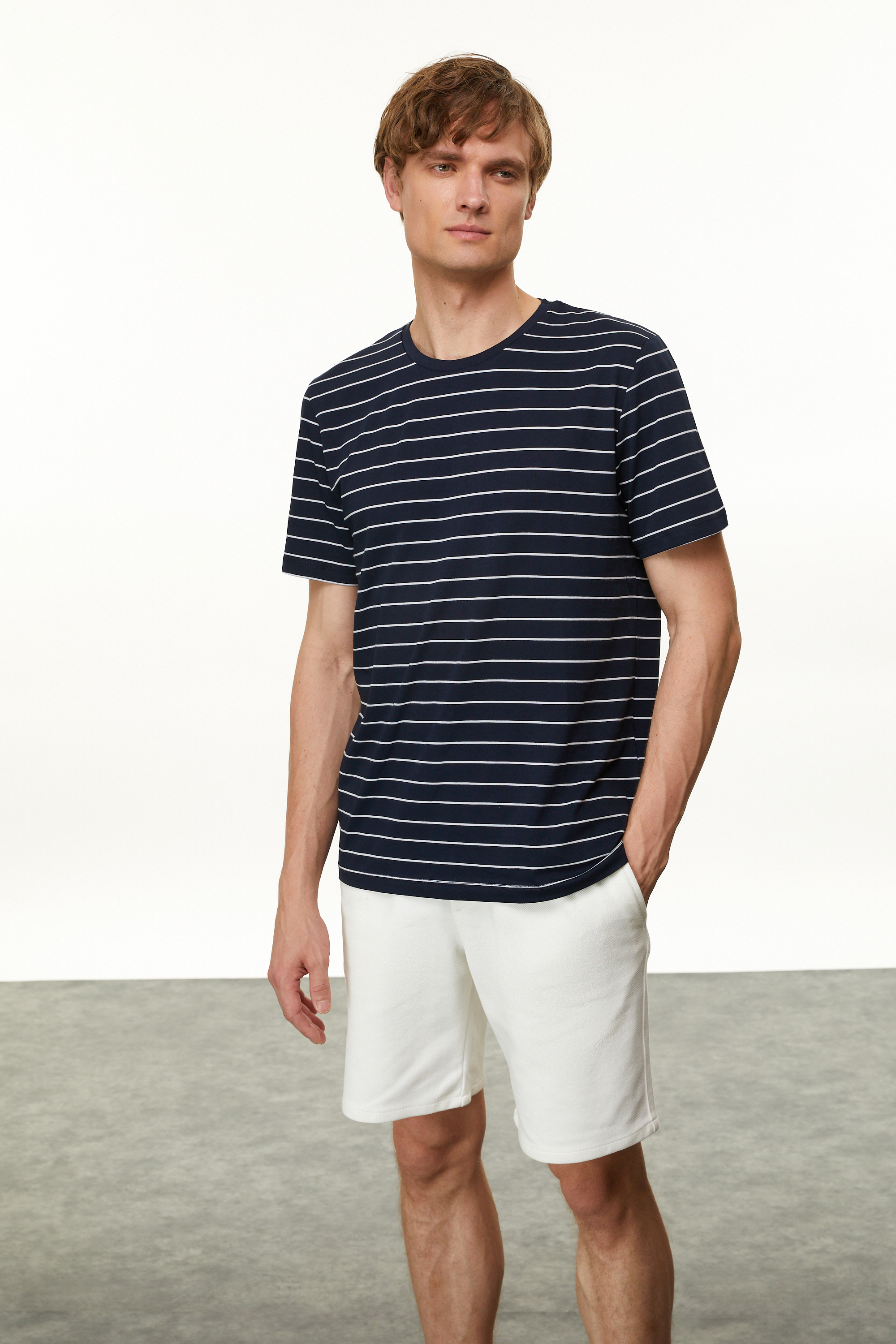 ÇİZGİLİ BİSİKLET YAKA T-SHIRT