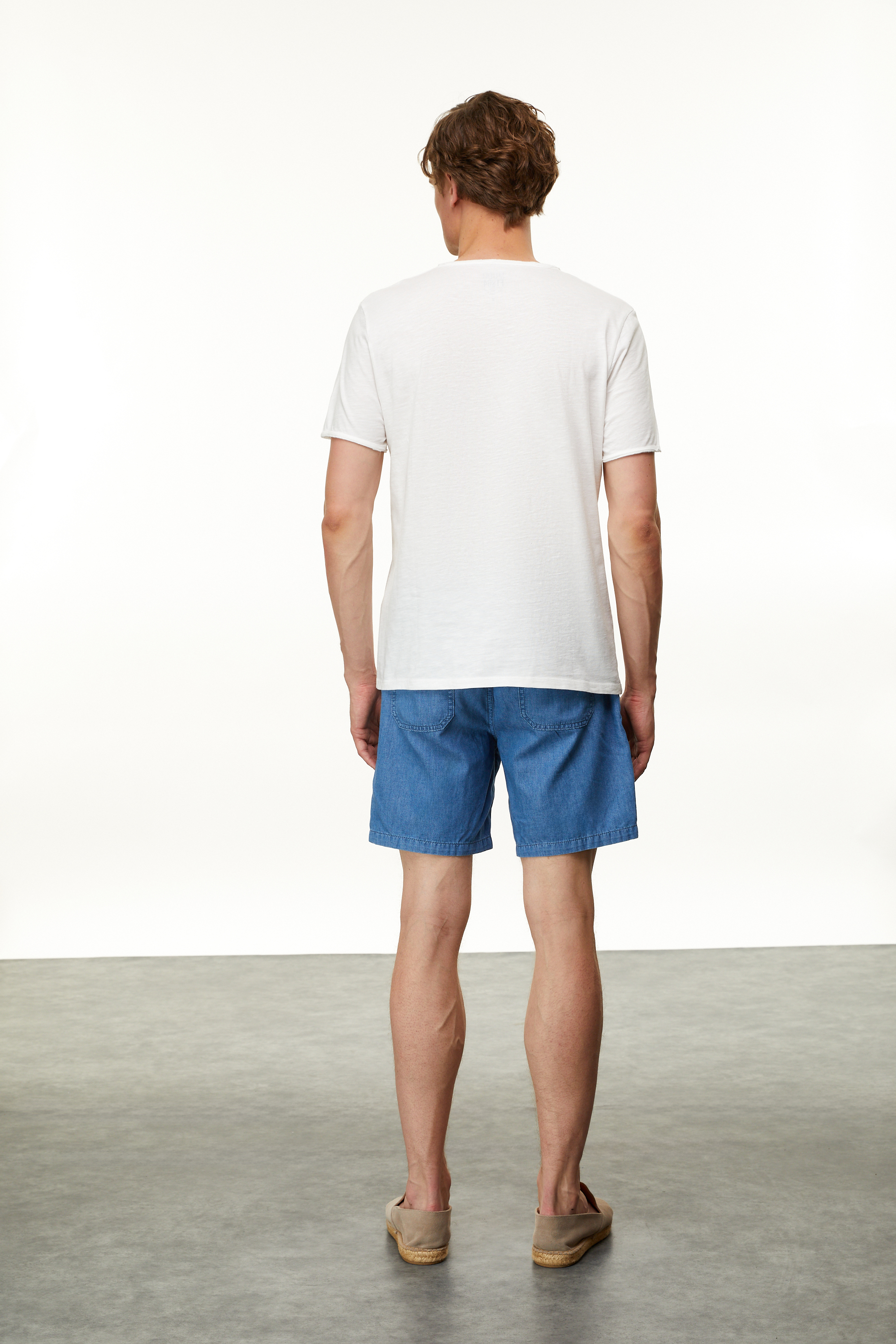 HENLEY YAKA KISA KOLLU T-SHIRT