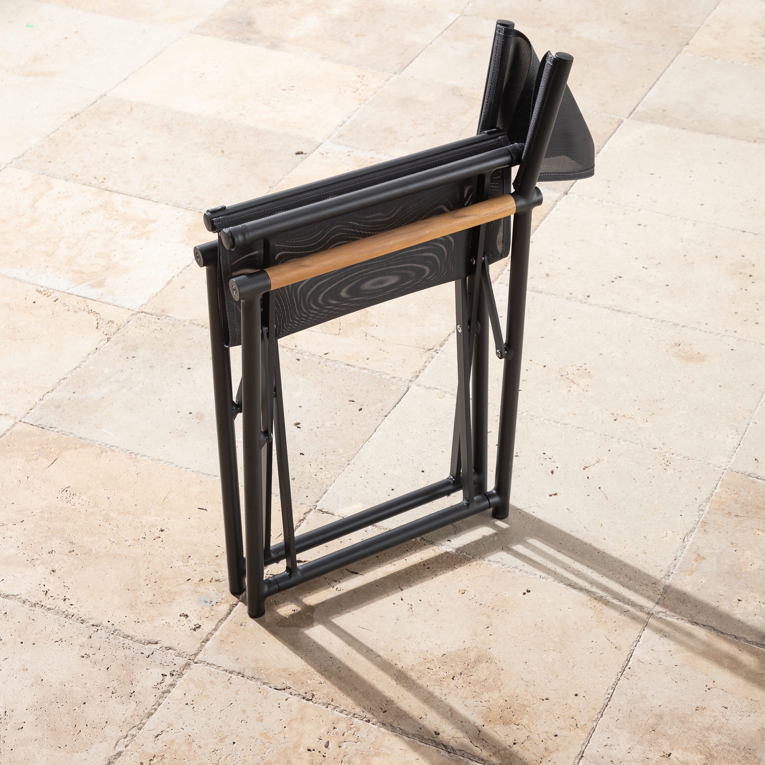 GUSTA TEAK  REJISOR SANDALYESİ SİYAH