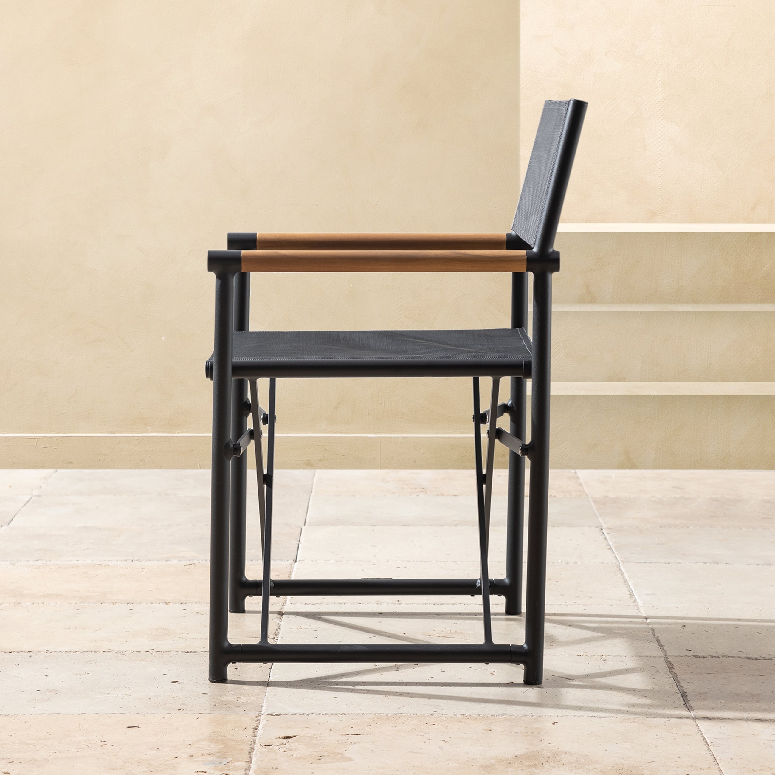 GUSTA TEAK  REJISOR SANDALYESİ SİYAH