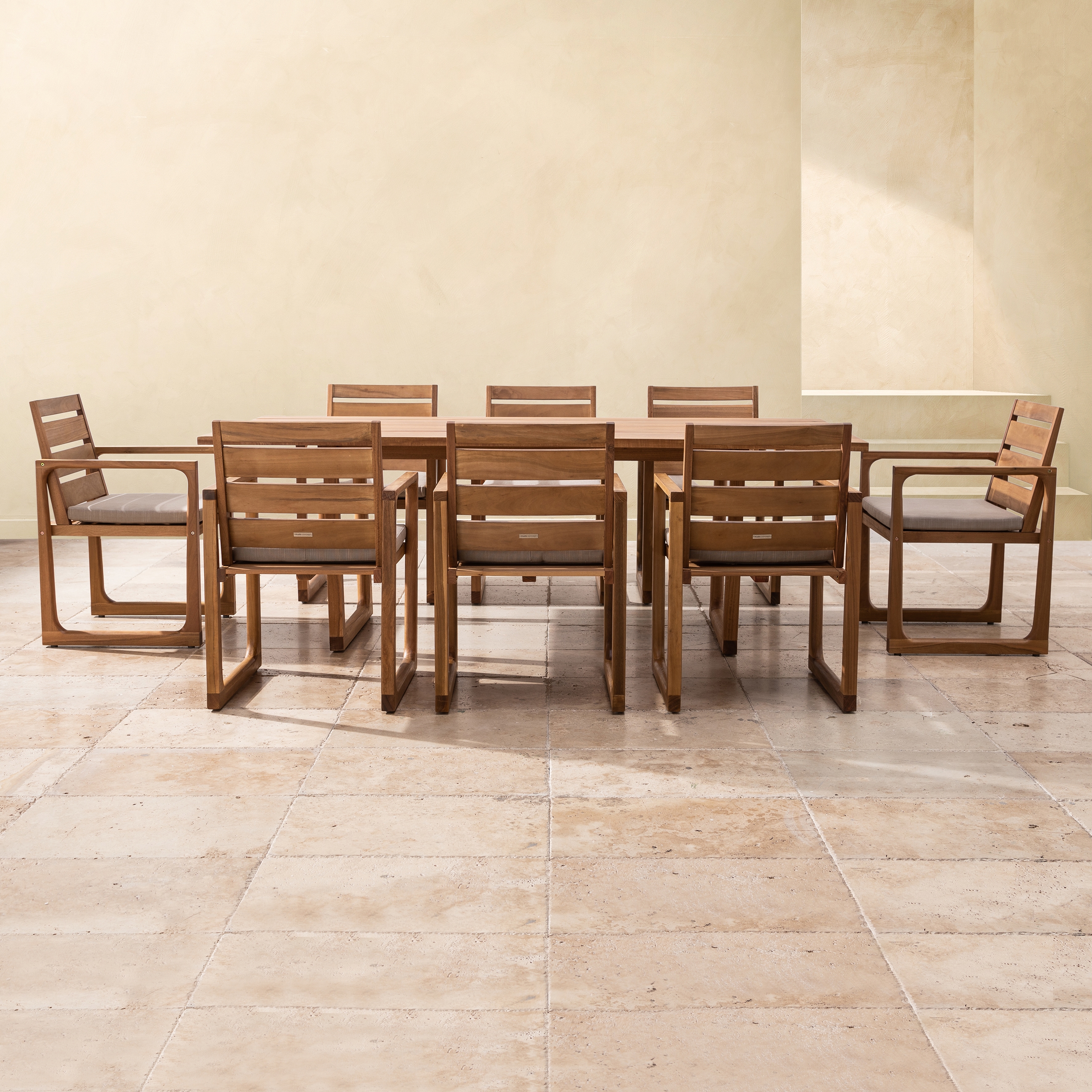 METU  YEMEK SETİ 220CM