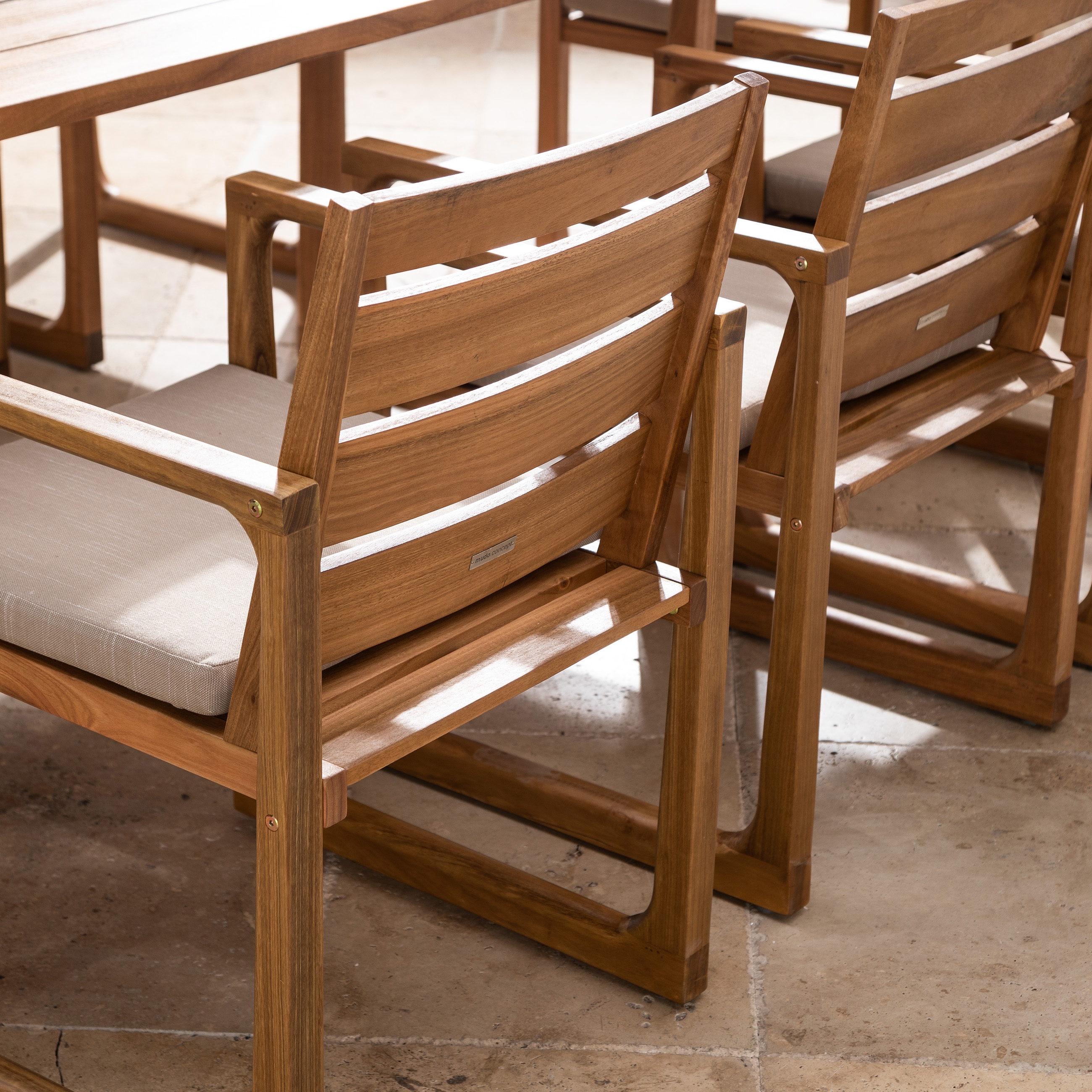 METU  YEMEK SETİ 220CM