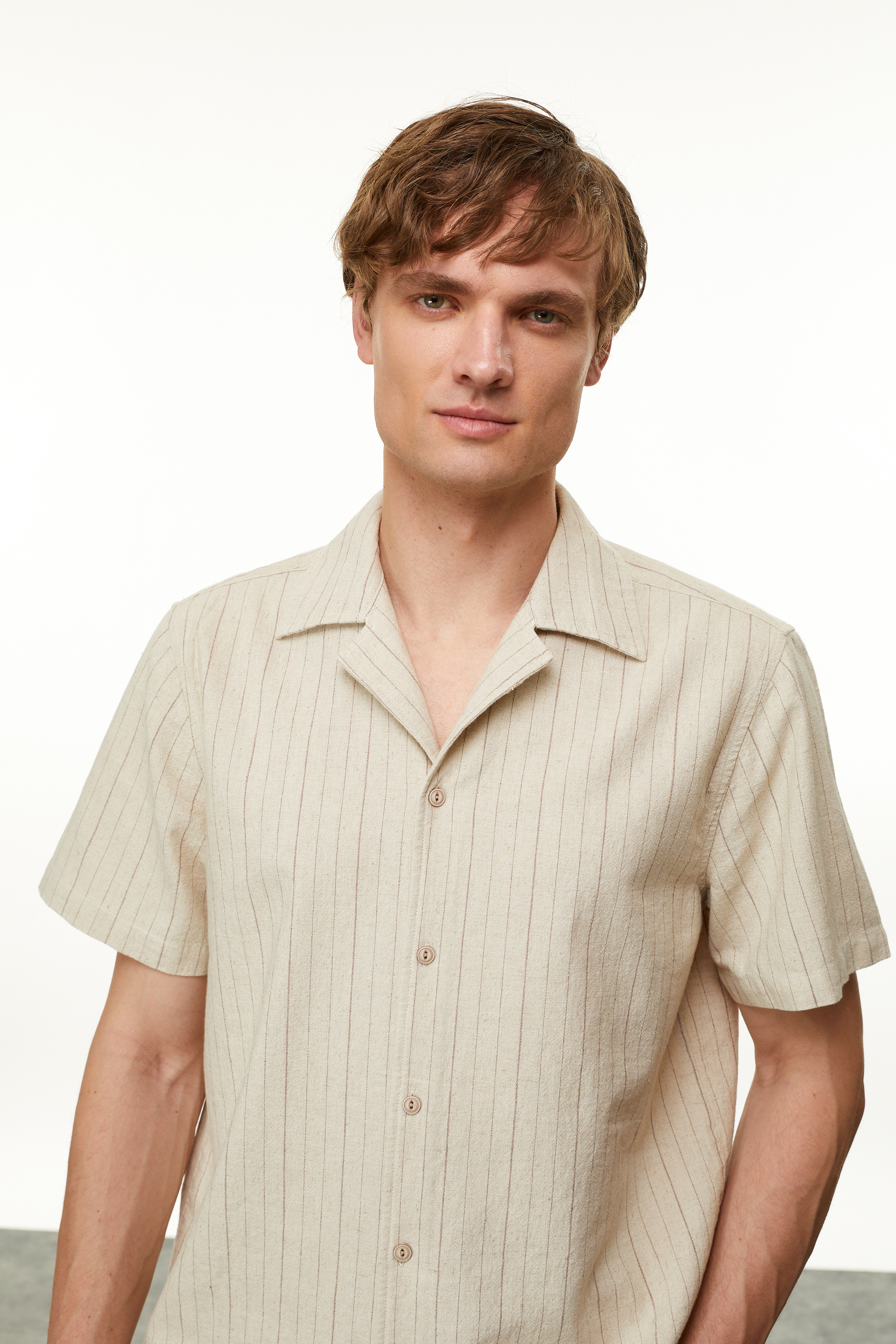 ÇİZGİLİ REGULAR FIT KISA KOLLU GÖMLEK