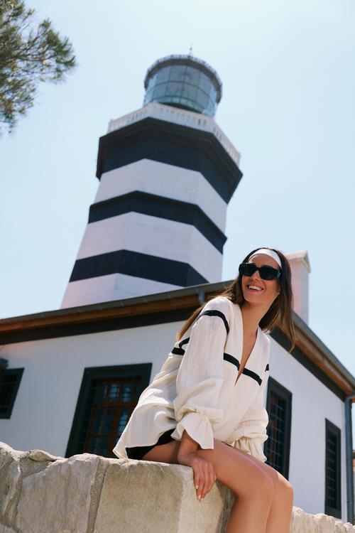  ŞİLE BEZİ - V YAKA BİLEĞİ FIRFIRLI UZUN KOL BLUZ