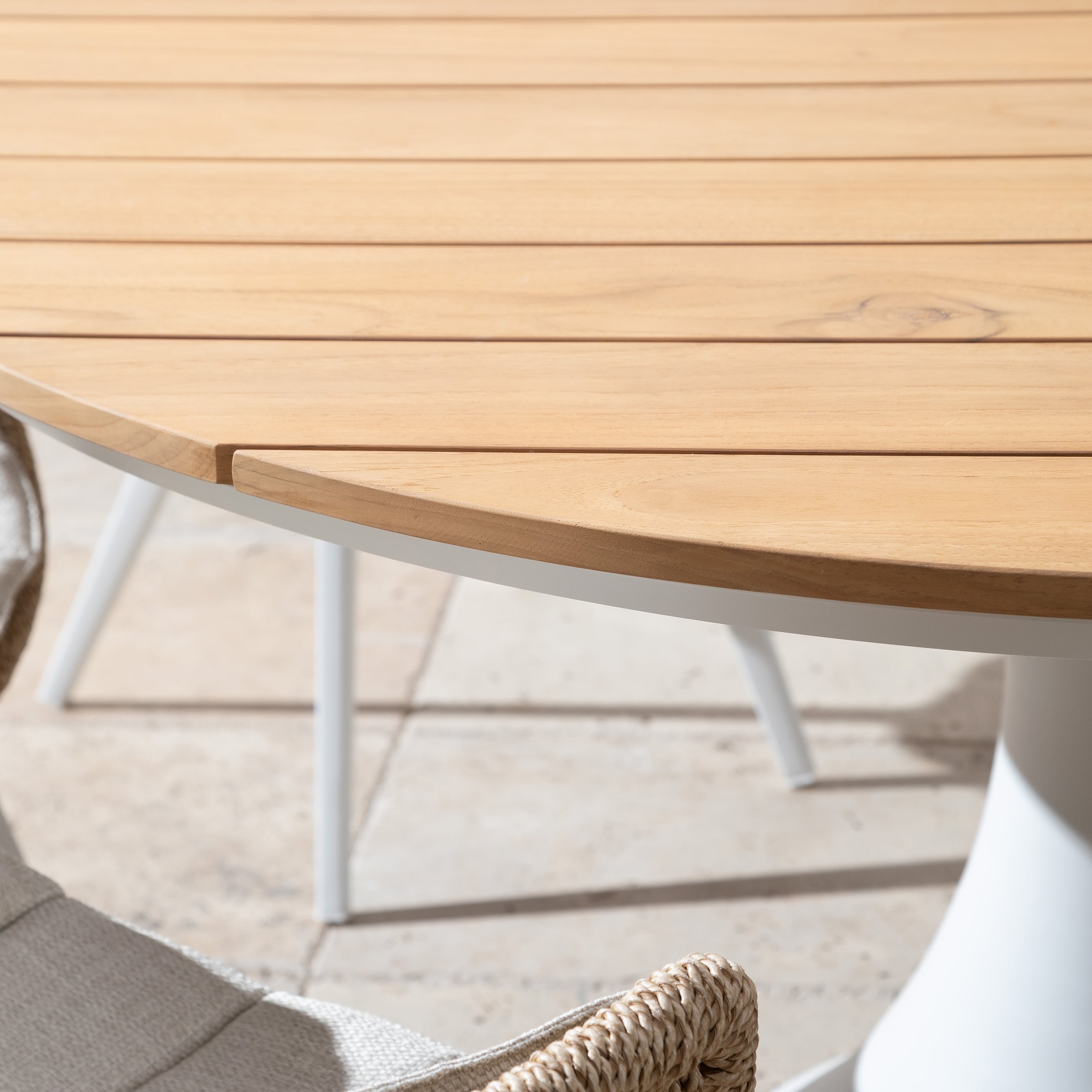 MOLDE YUVARLAK MASALI YEMEK SETİ