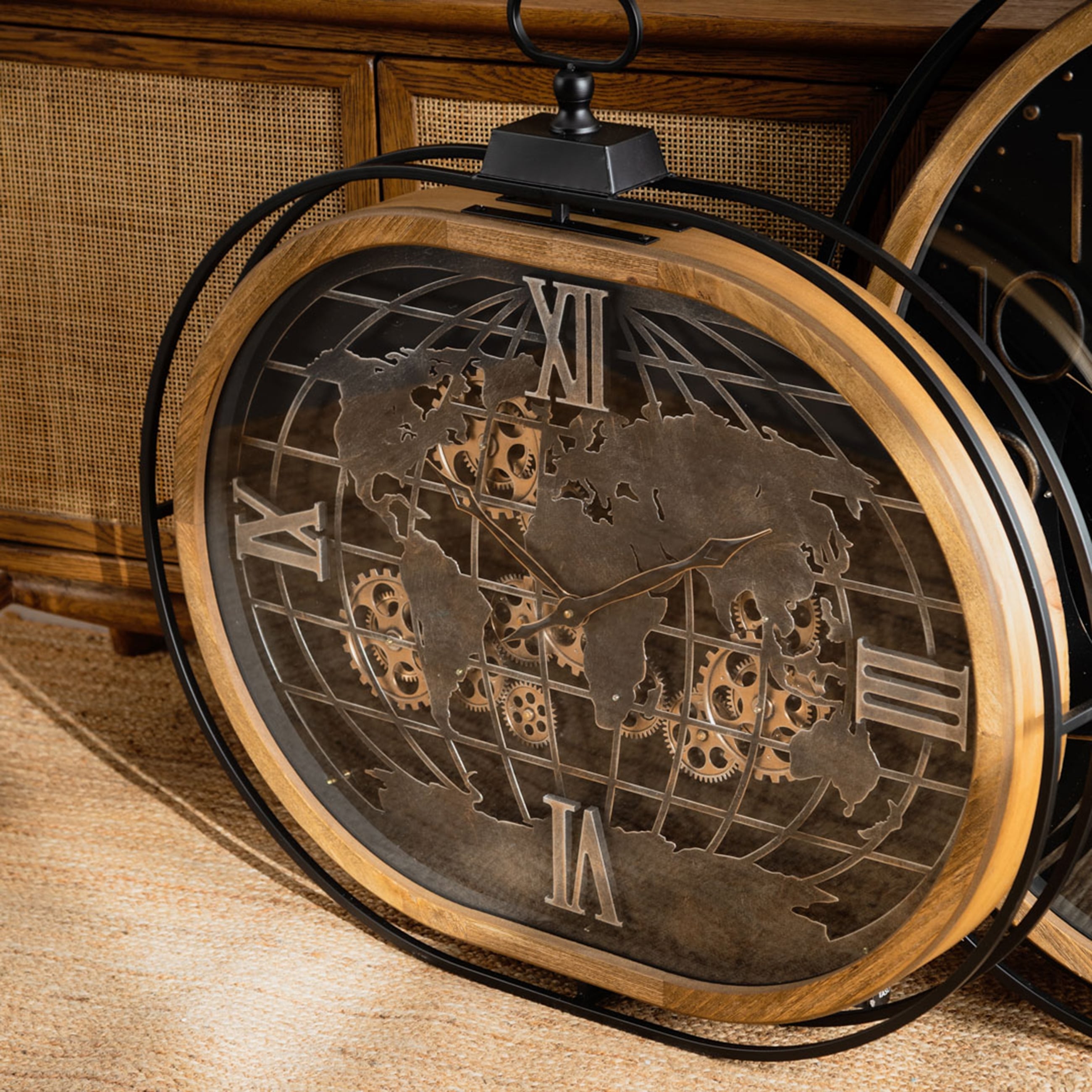 KALMAR ÇARKLI DUVAR SAATİ 86X67X8