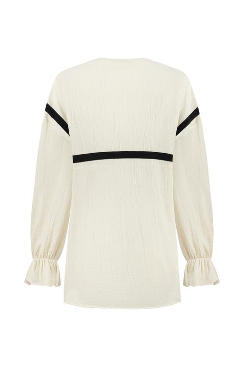  ŞİLE BEZİ - V YAKA BİLEĞİ FIRFIRLI UZUN KOL BLUZ