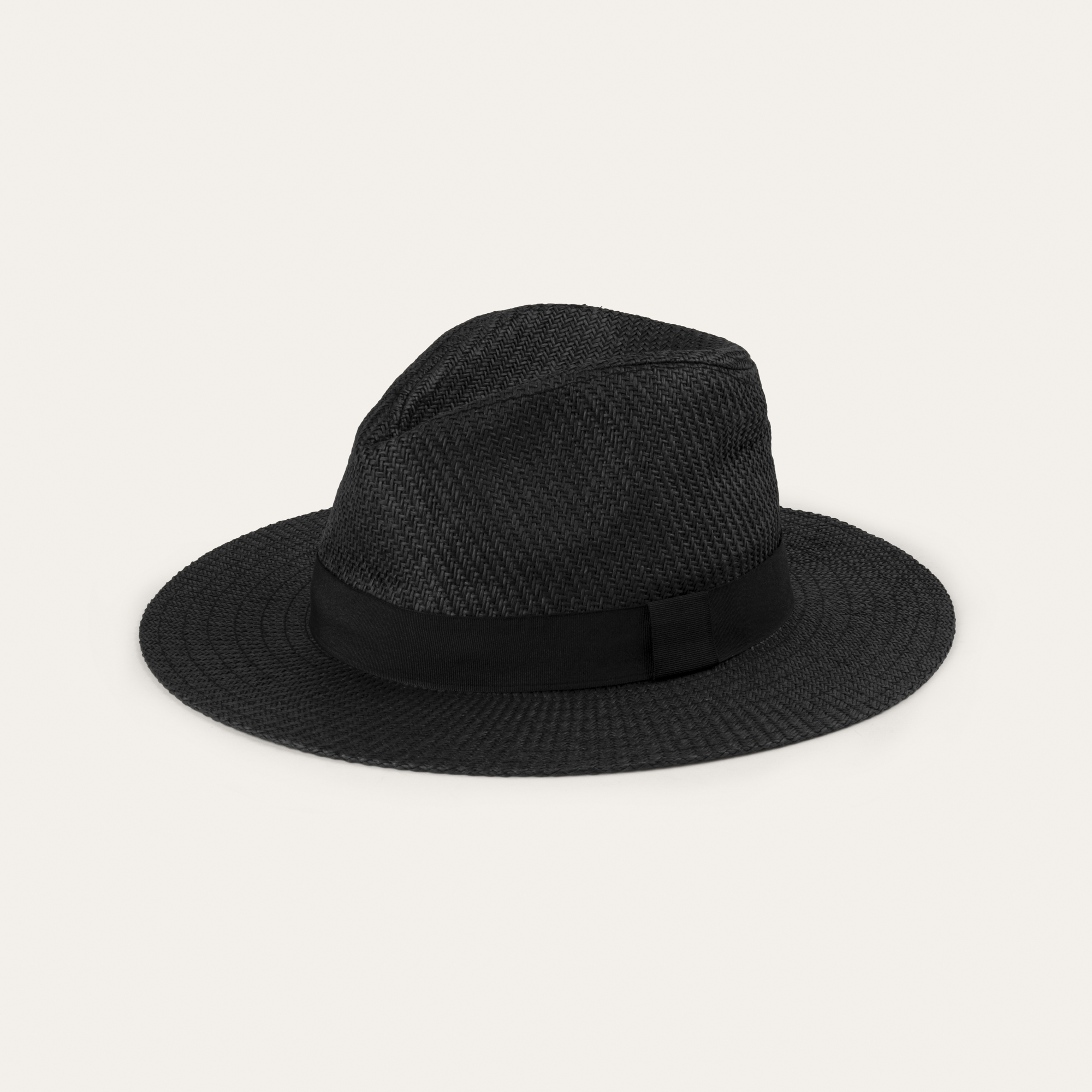 ŞERİT DETAYLI ŞAPKA