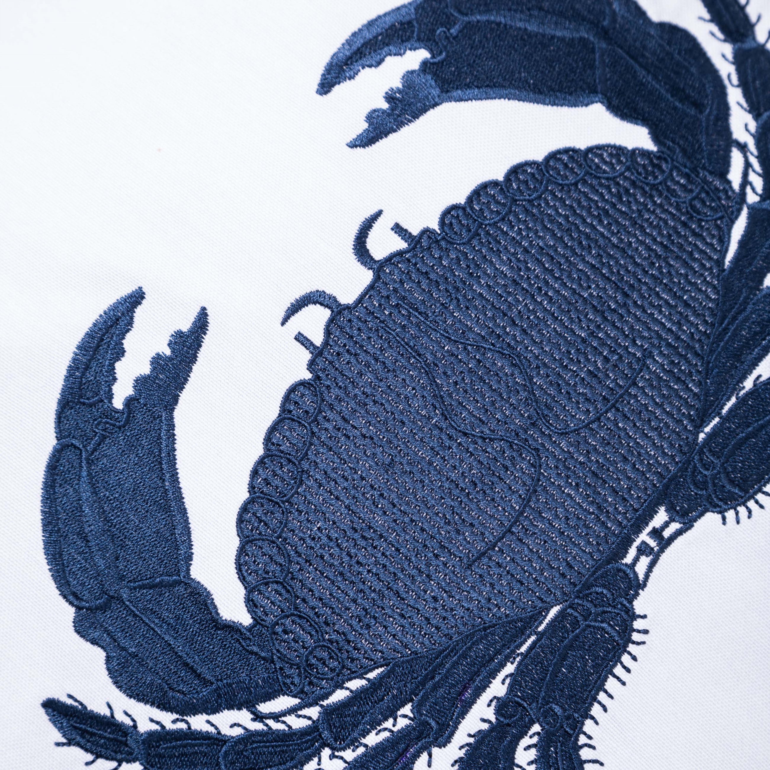 MARİN YENGEÇ NAKIŞLI KIRLENT BEYAZ-LACİVERT 50X50