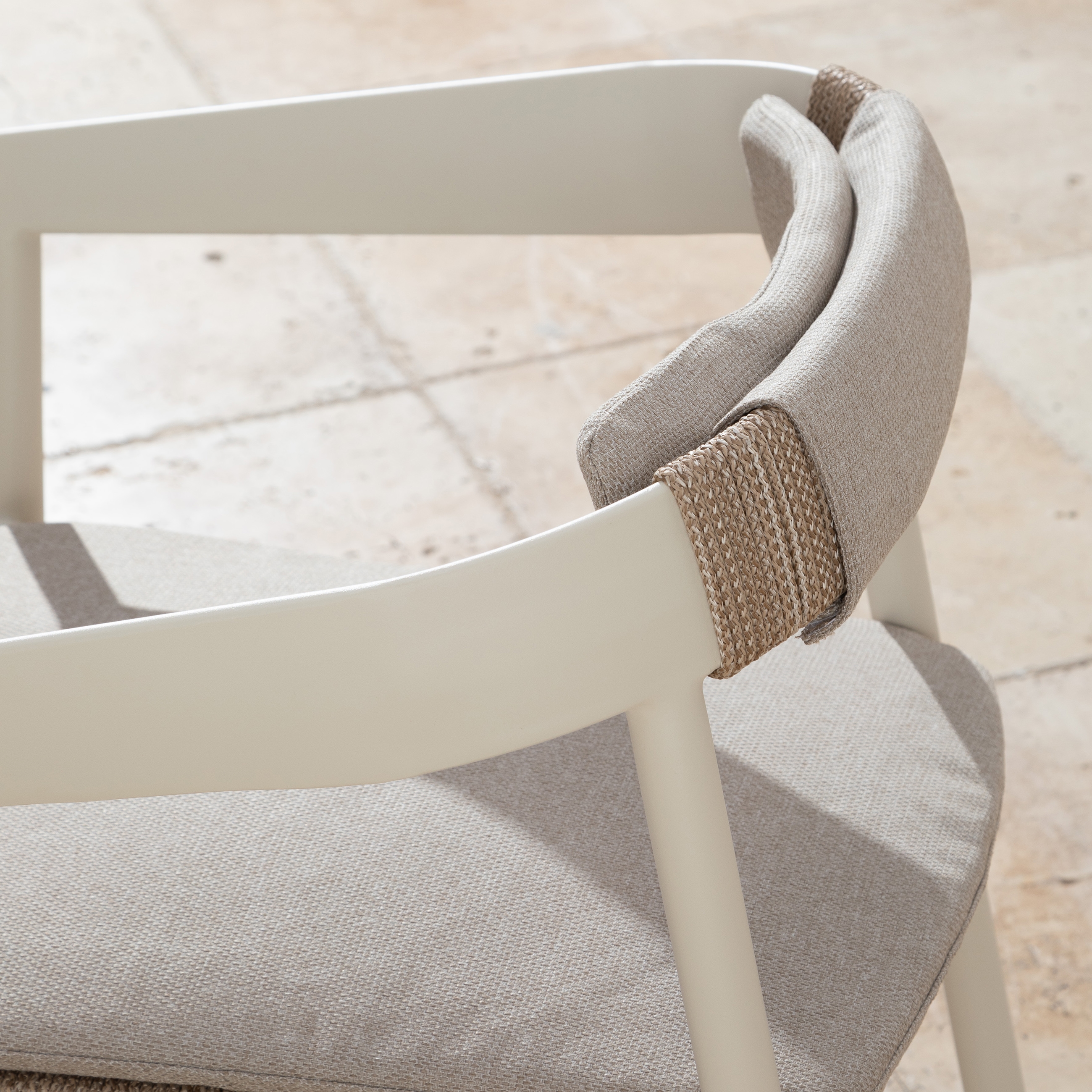 PORTLAND KOLÇAKLI SANDALYE