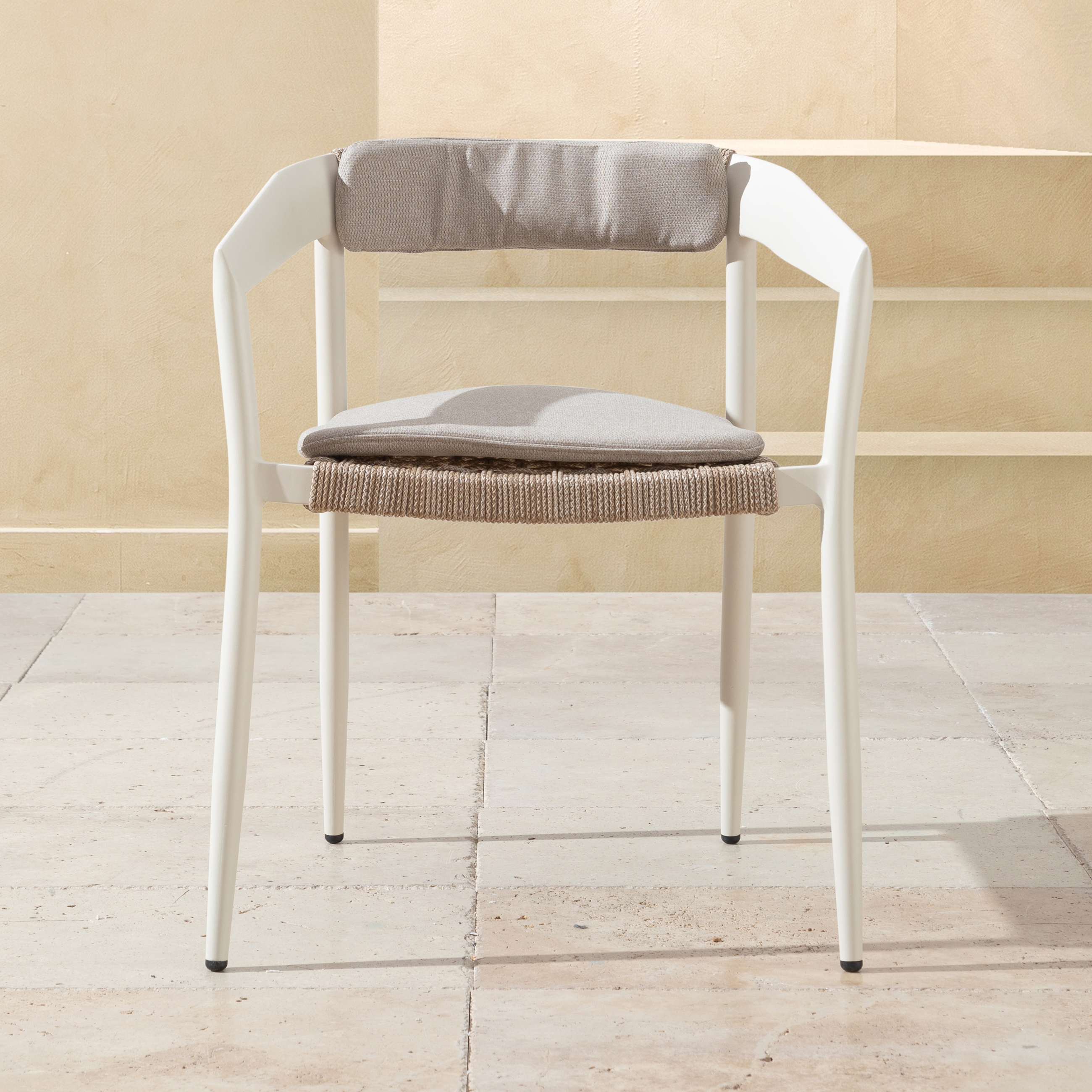 PORTLAND KOLÇAKLI SANDALYE