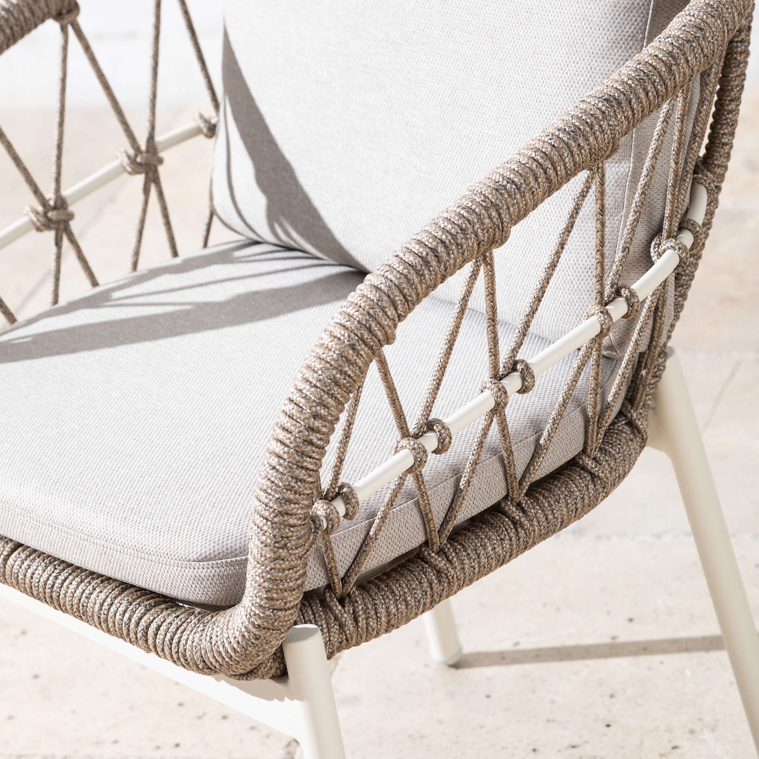 DAKOTA KOLÇAKLI SANDALYE