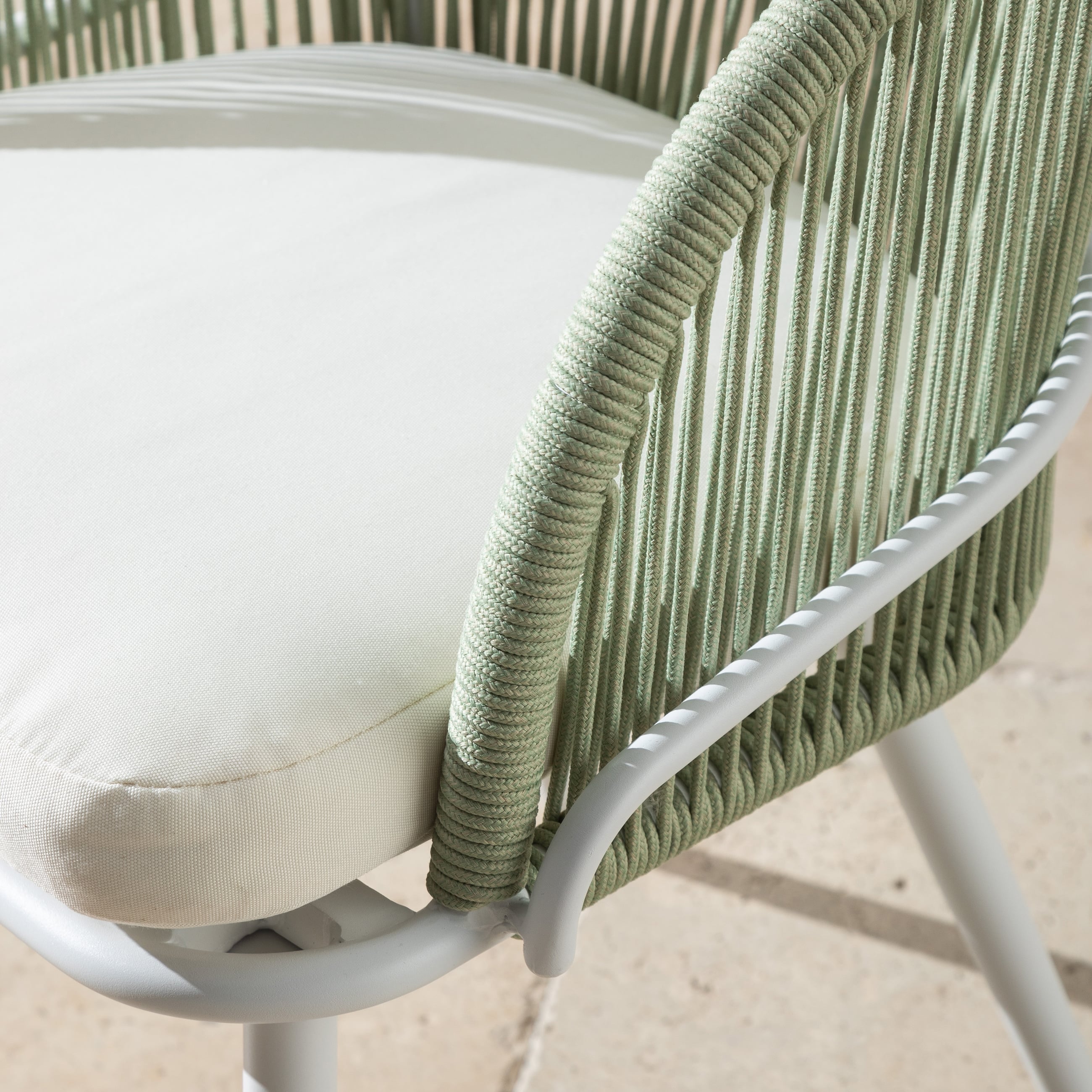 BOURGES KOLÇAKLI SANDALYE