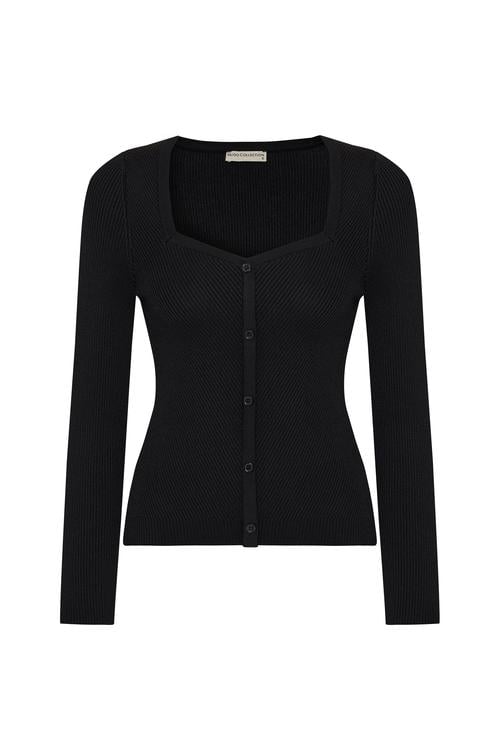 KARE YAKA FİTİLLİ DÜĞMELİ KAZAK