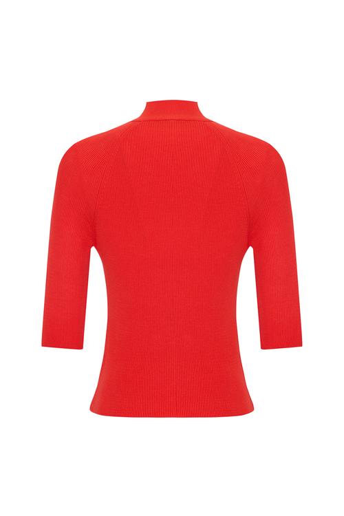  DİK YAKA KISA KOLLU KAZAK