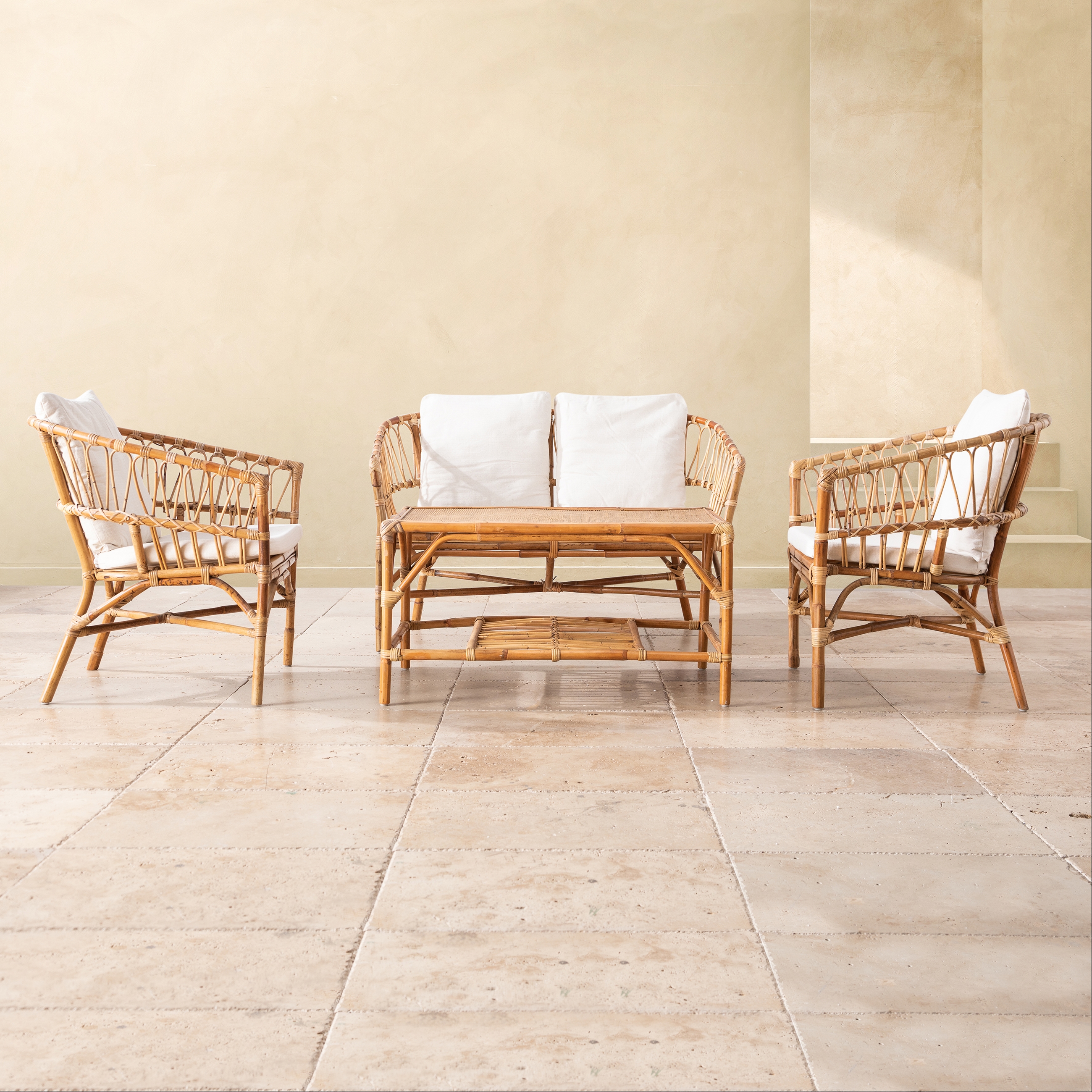 CALIFORNIA BEYAZ OTURMA SETİ