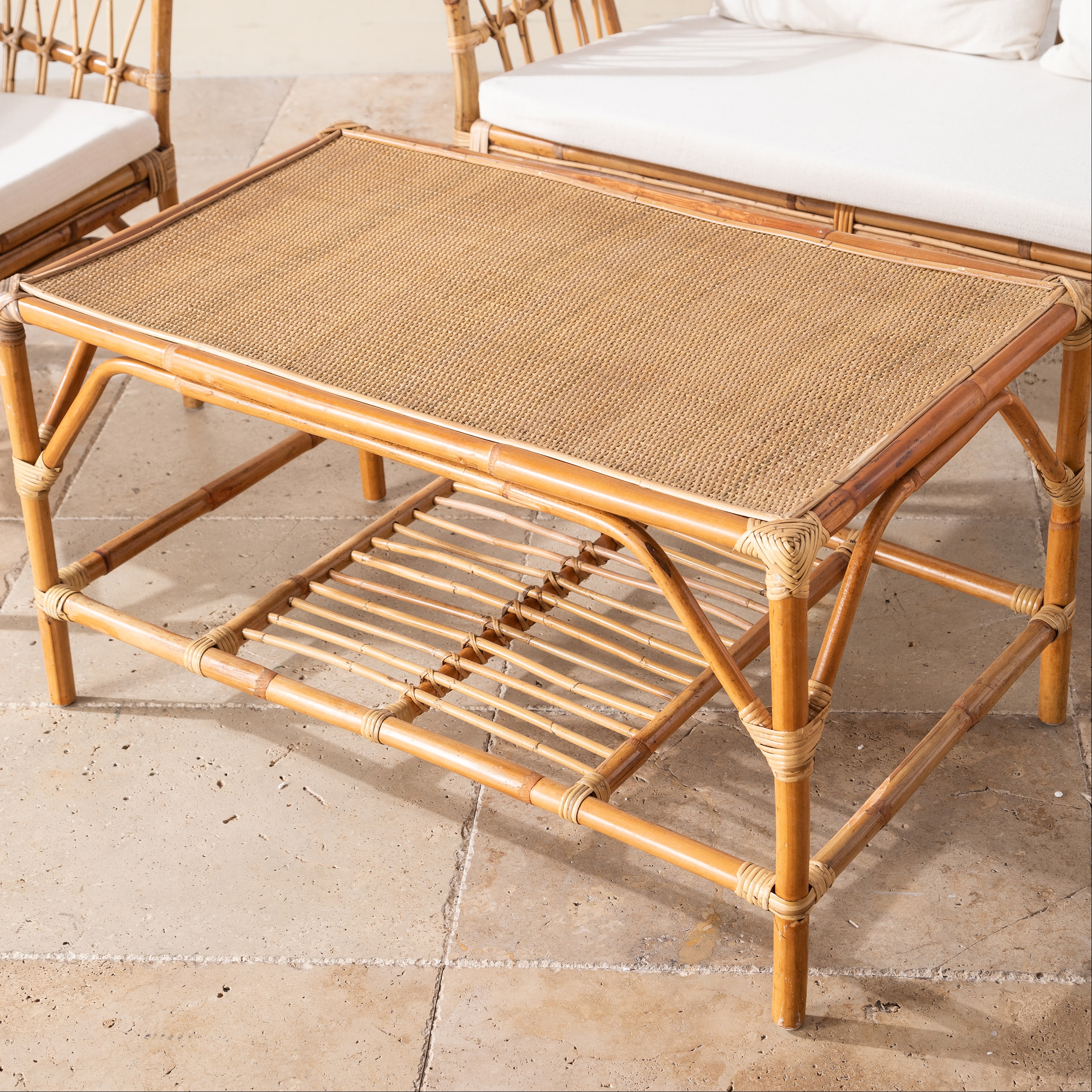 CALIFORNIA BEYAZ OTURMA SETİ