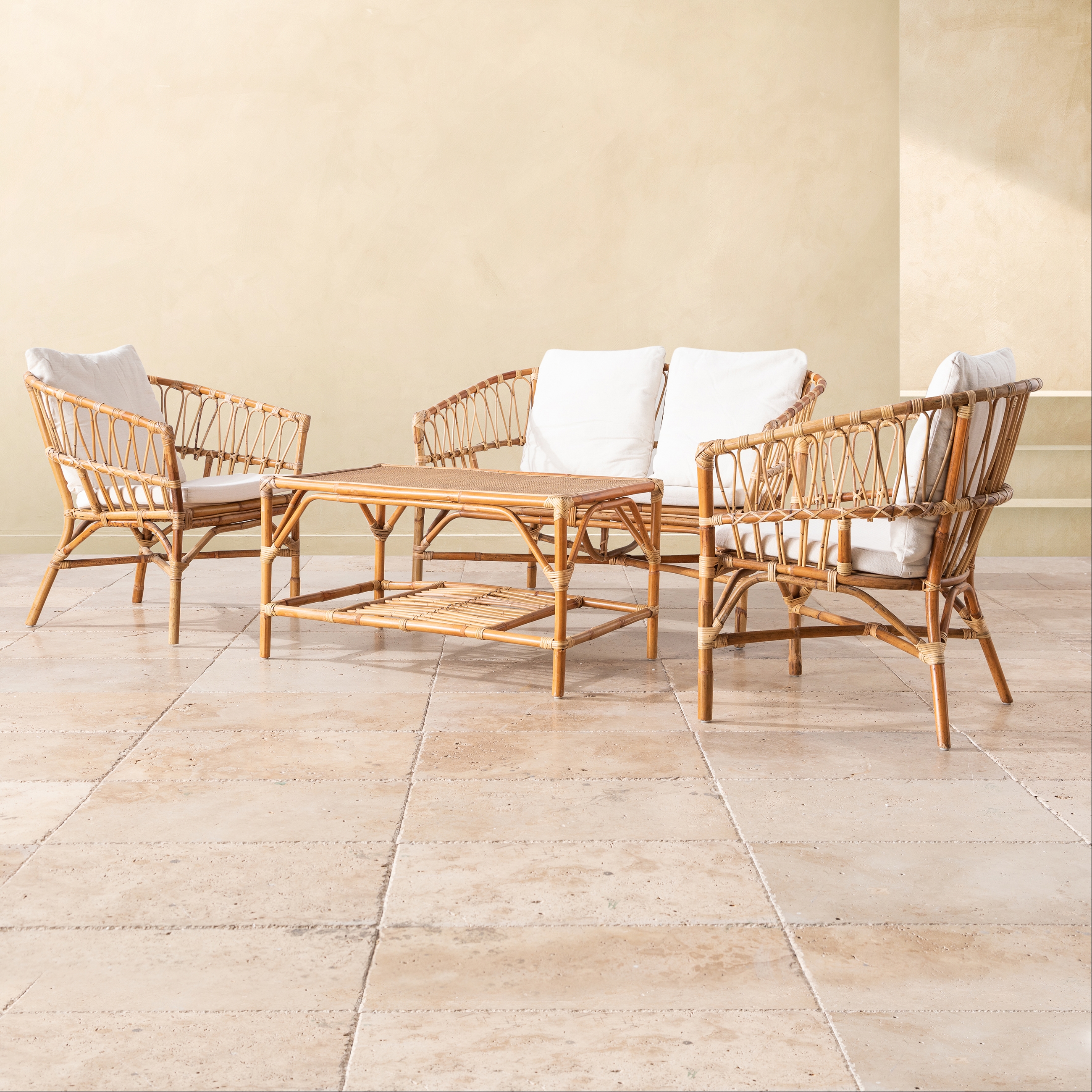 CALIFORNIA BEYAZ OTURMA SETİ