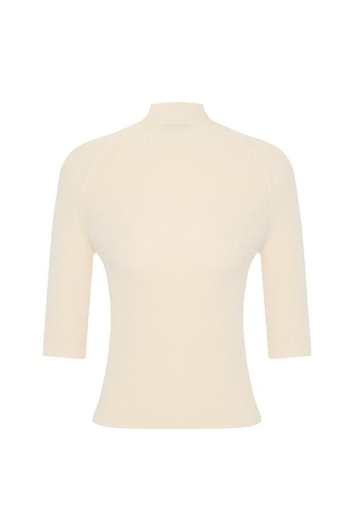  DİK YAKA KISA KOLLU KAZAK