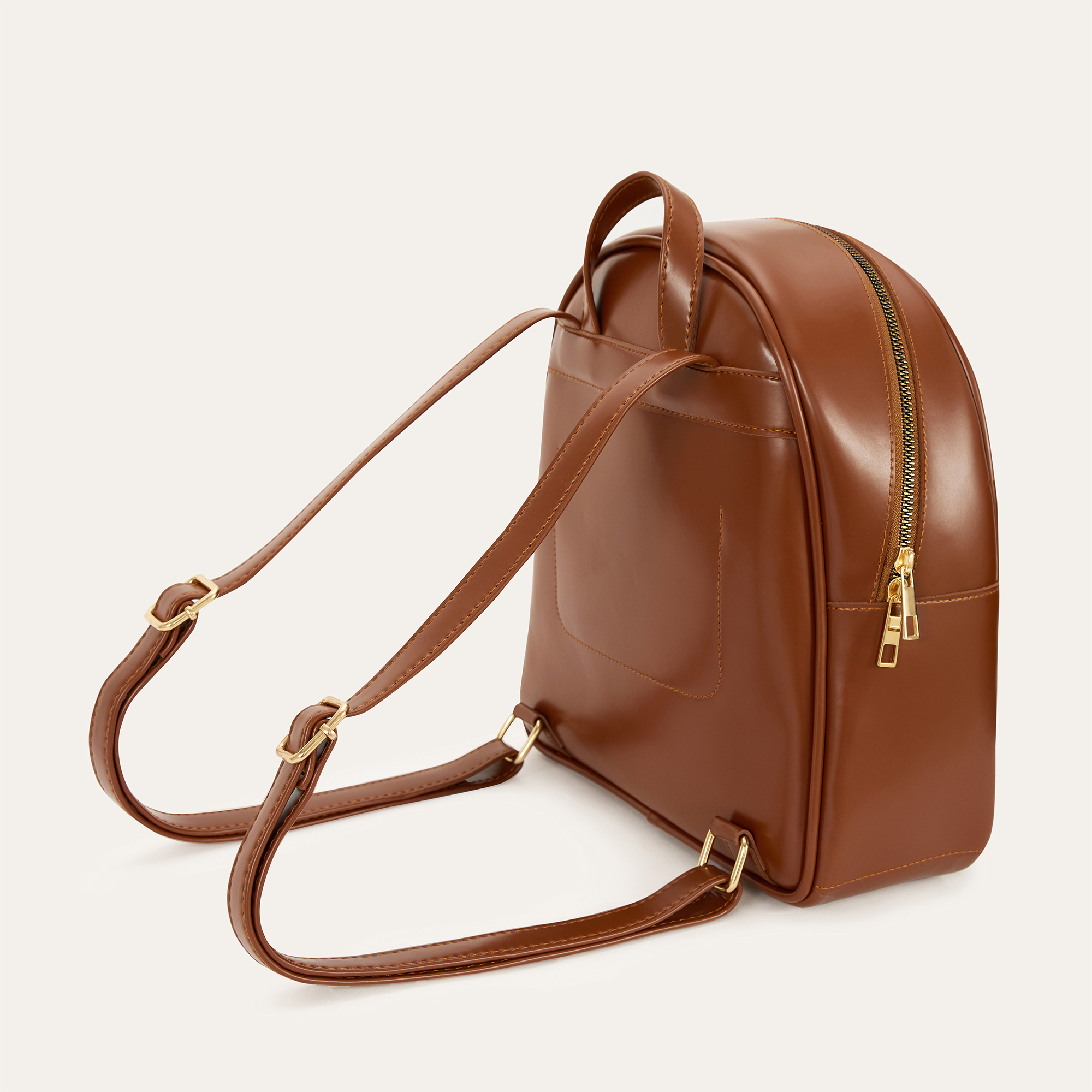 DERİ GÖRÜNÜMLÜ SIRT ÇANTASI