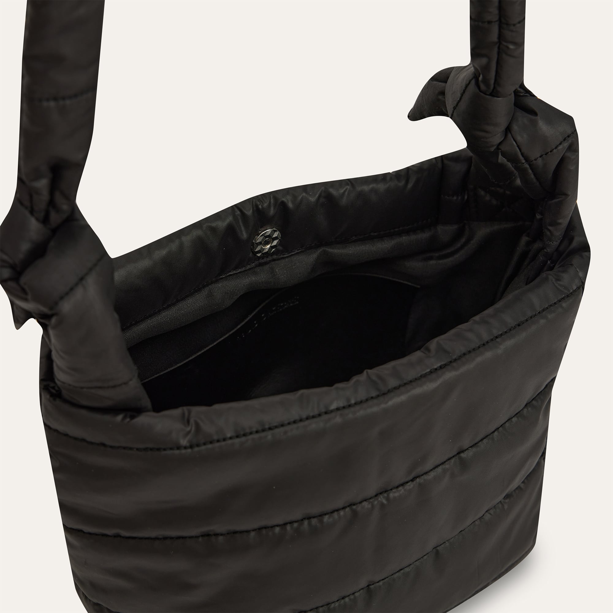 KAPİTONE OMUZ ÇANTASI