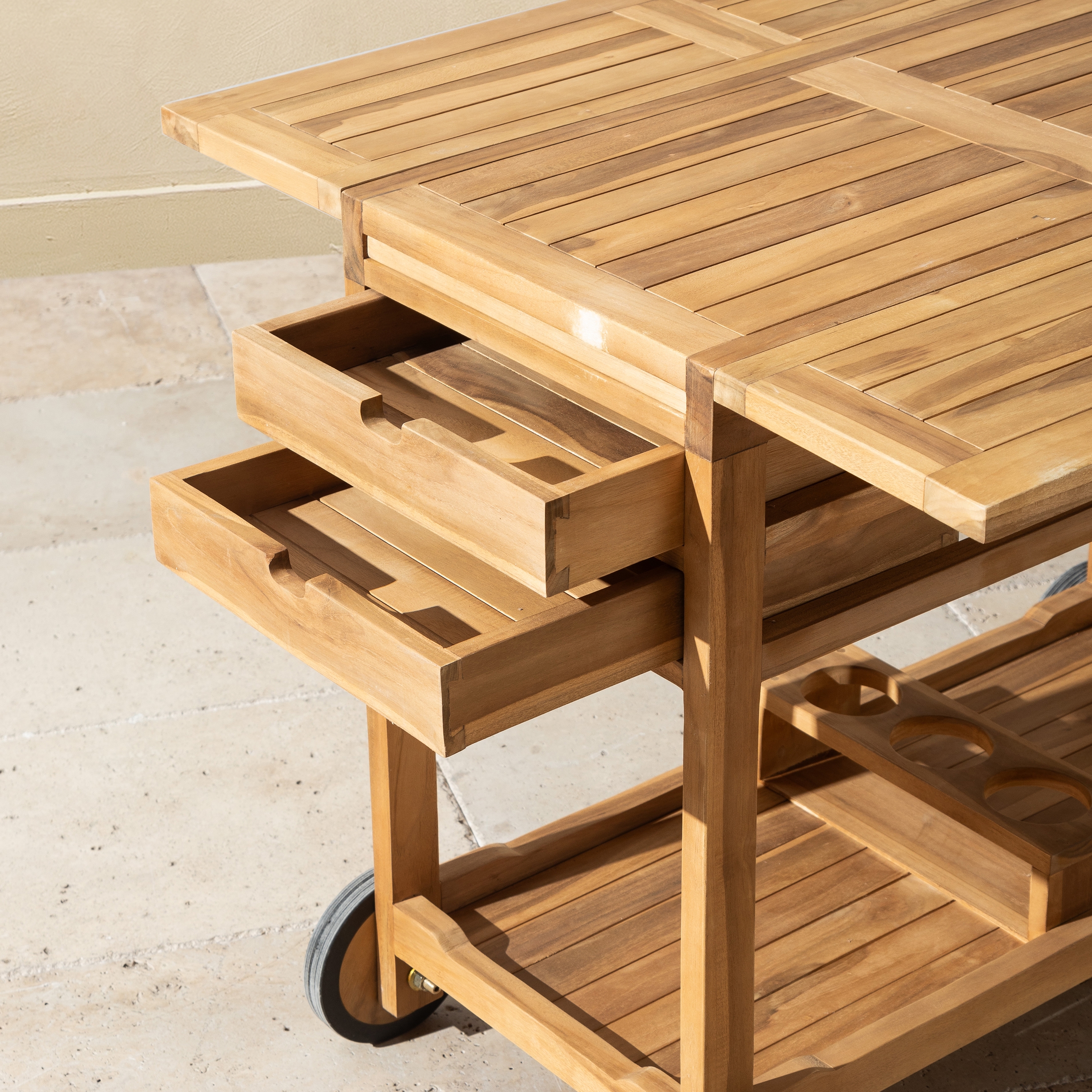 TROUI SERVİS ARABASI