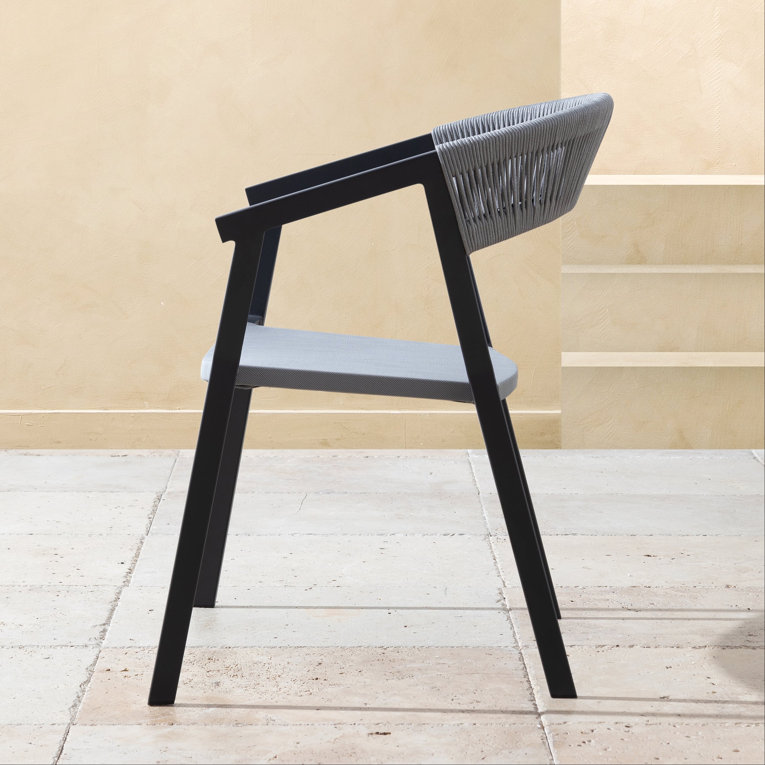 NAMPA KOLÇAKLI SANDALYE GRİ SİYAH