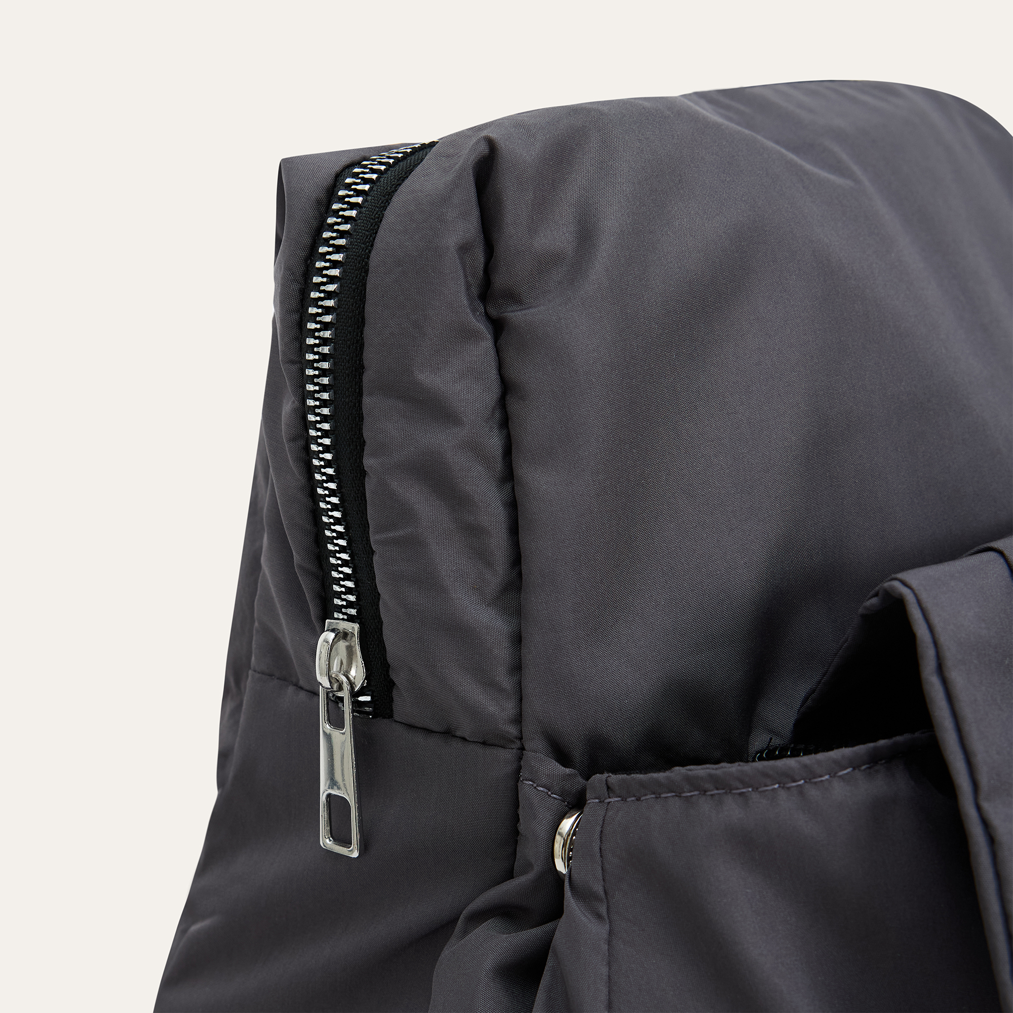 ÇOK GÖZLÜ SIRT ÇANTASI