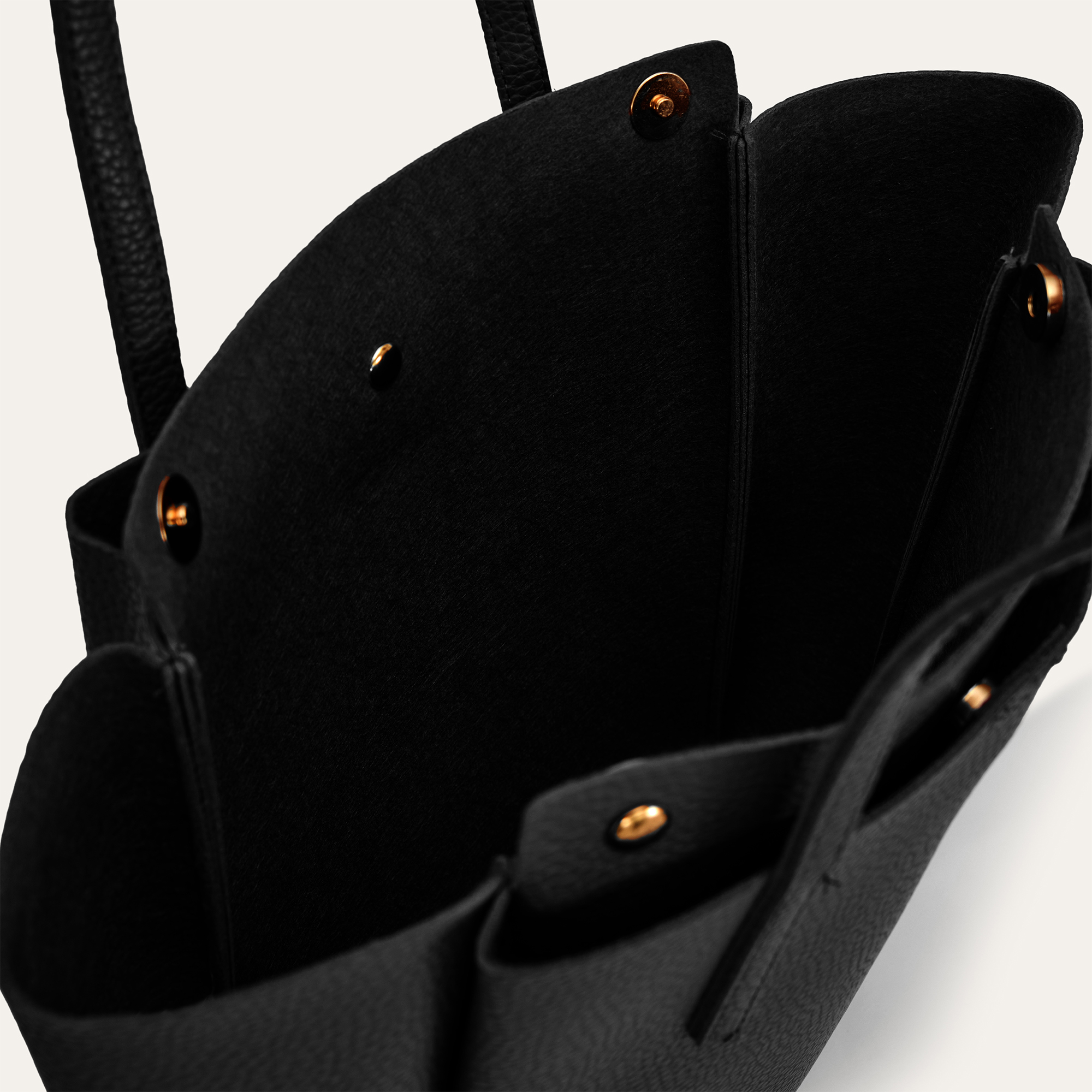 DERİ GÖRÜNÜMLÜ EL ÇANTASI